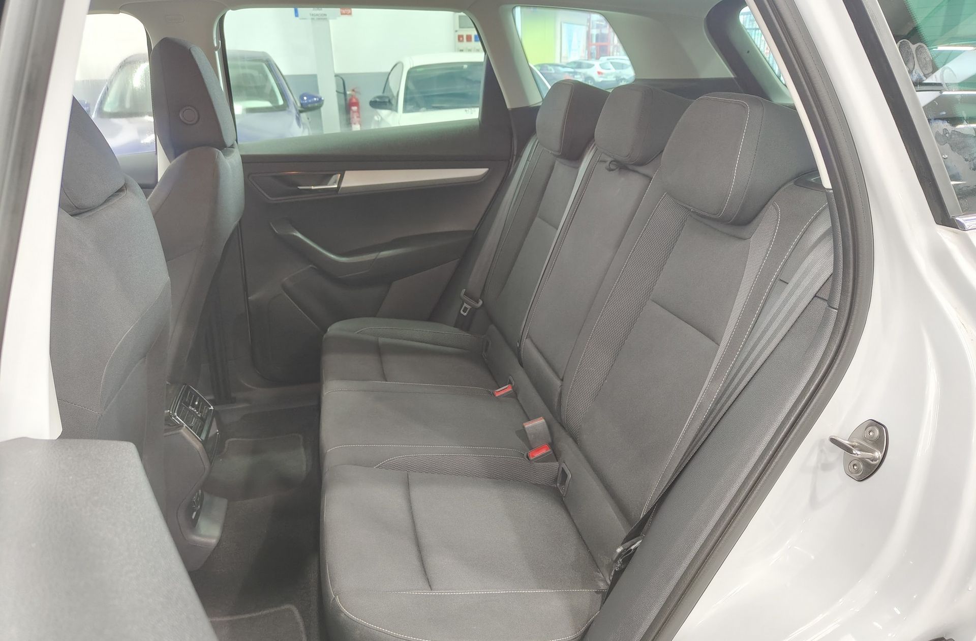 Škoda Karoq 2.0 TDI Selection - foto 15
