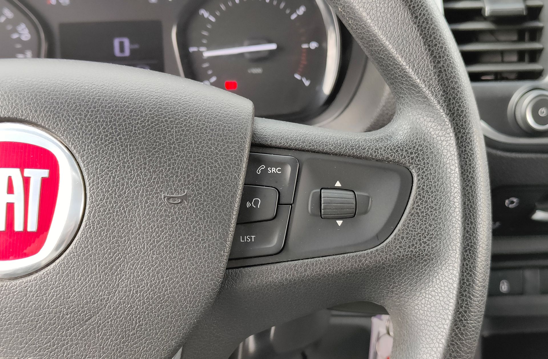 Fiat Scudo Furgon 1.5 BlueHDi L1 Business - foto 24