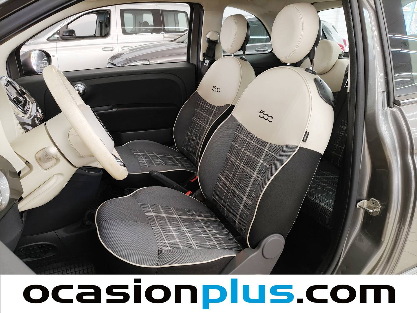 Foto asientos delanteros Fiat 500 Fiat 500 1.2 8v Lounge (69 CV)