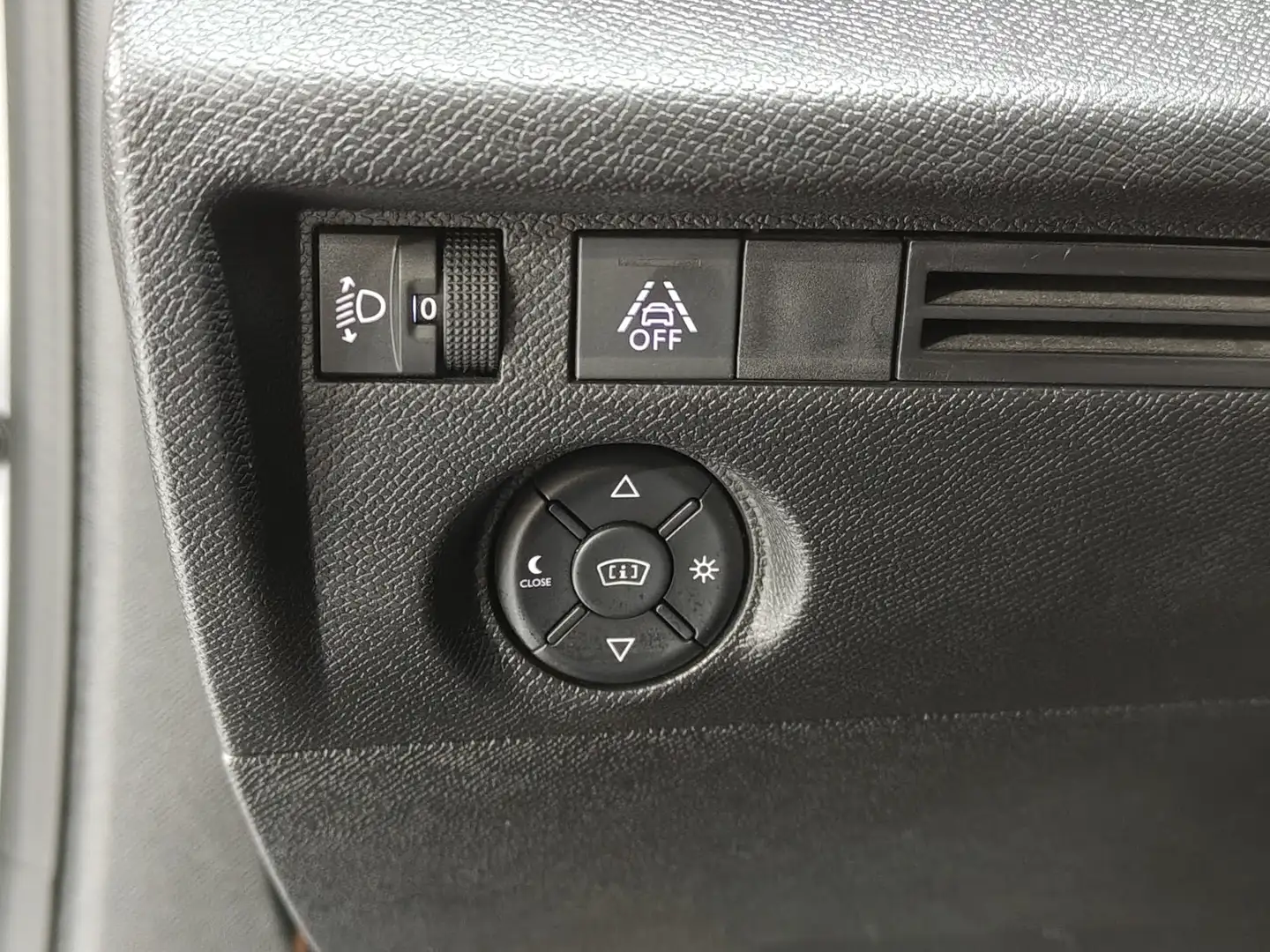 Foto Citroën C4 Citroen C4 BlueHDi 130 S&S Feel Pack EAT8 (130 CV)