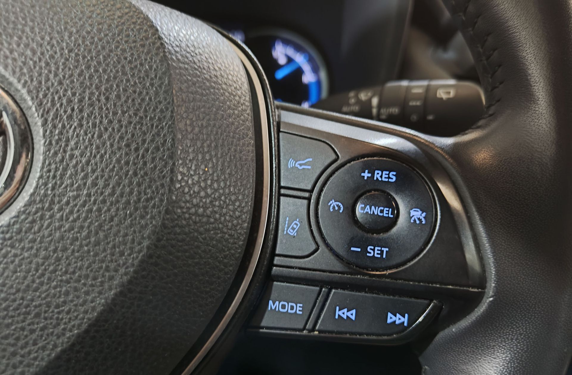 Toyota RAV4 2.5 hybrid 220H Style - foto 27