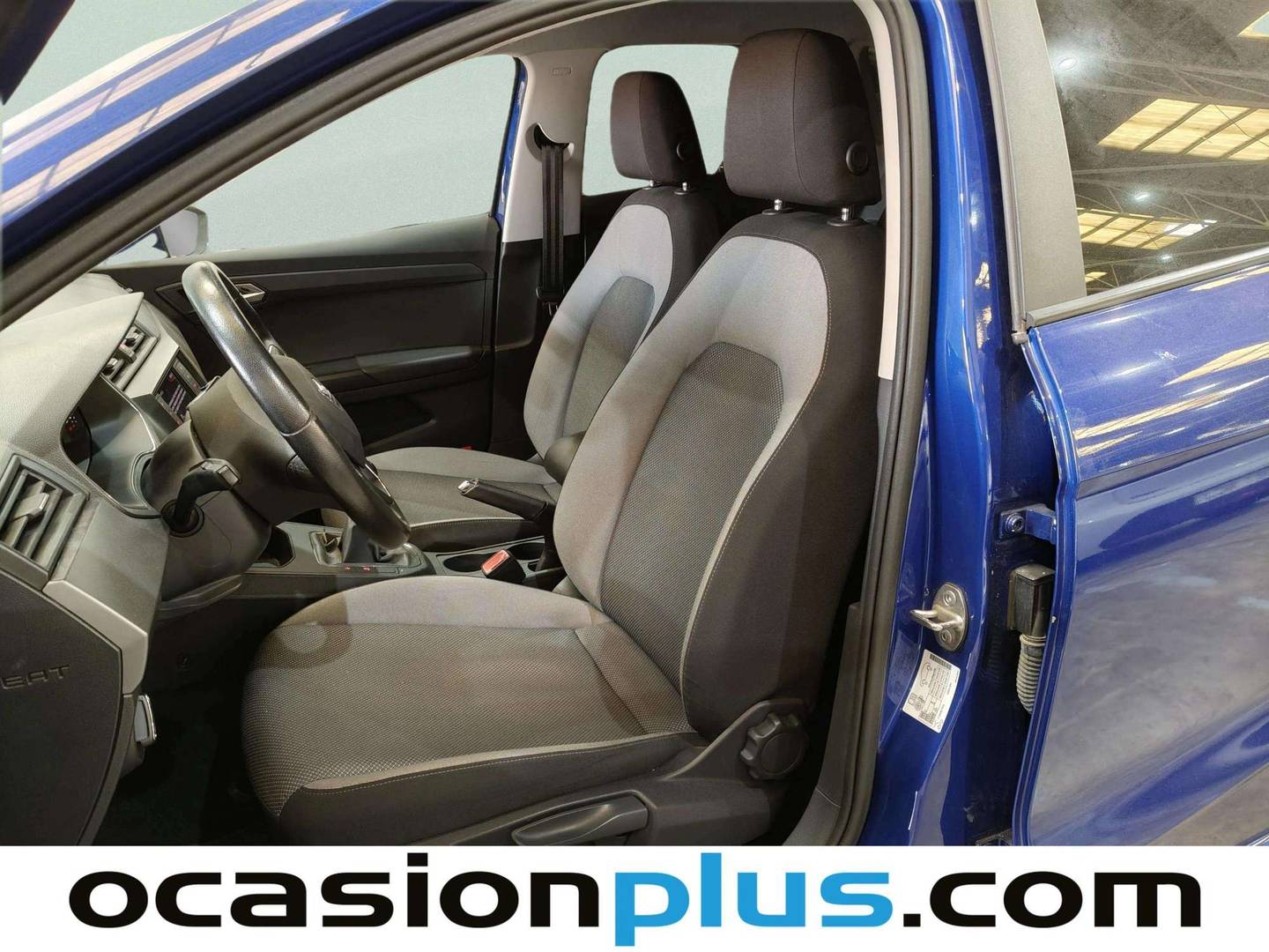 Foto asientos delanteros Seat Ibiza Seat Ibiza 1.6 TDI Style Plus (95 CV)