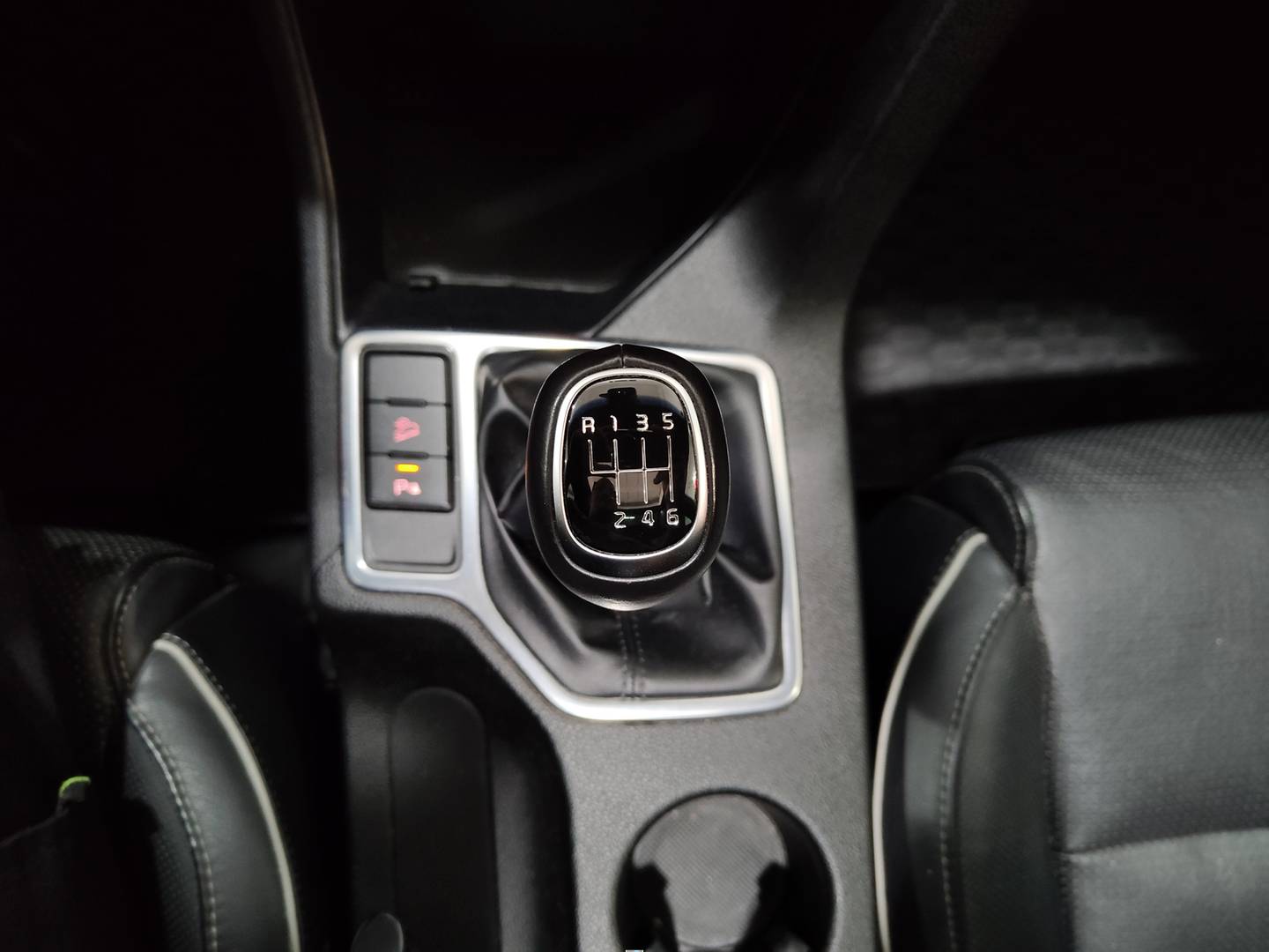 Foto KIA Sportage Kia Sportage 1.6 T-GDi GT Line Essential 4x2  (177 CV)