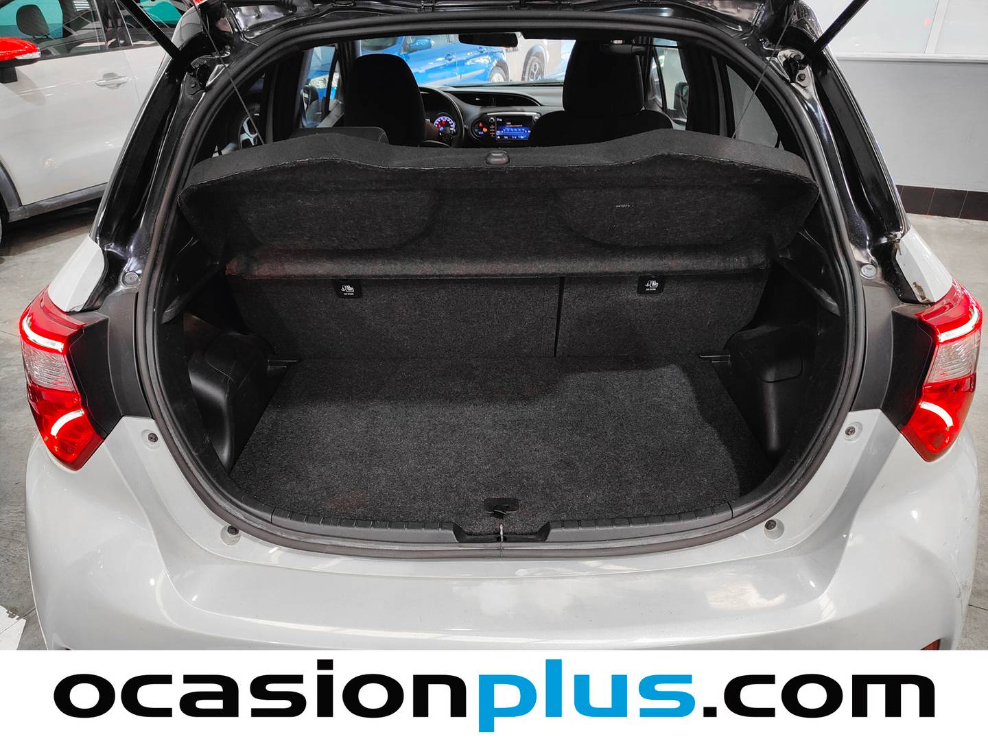 Fotos maletero Toyota Yaris Toyota Yaris 1.5 Feel (111 CV)