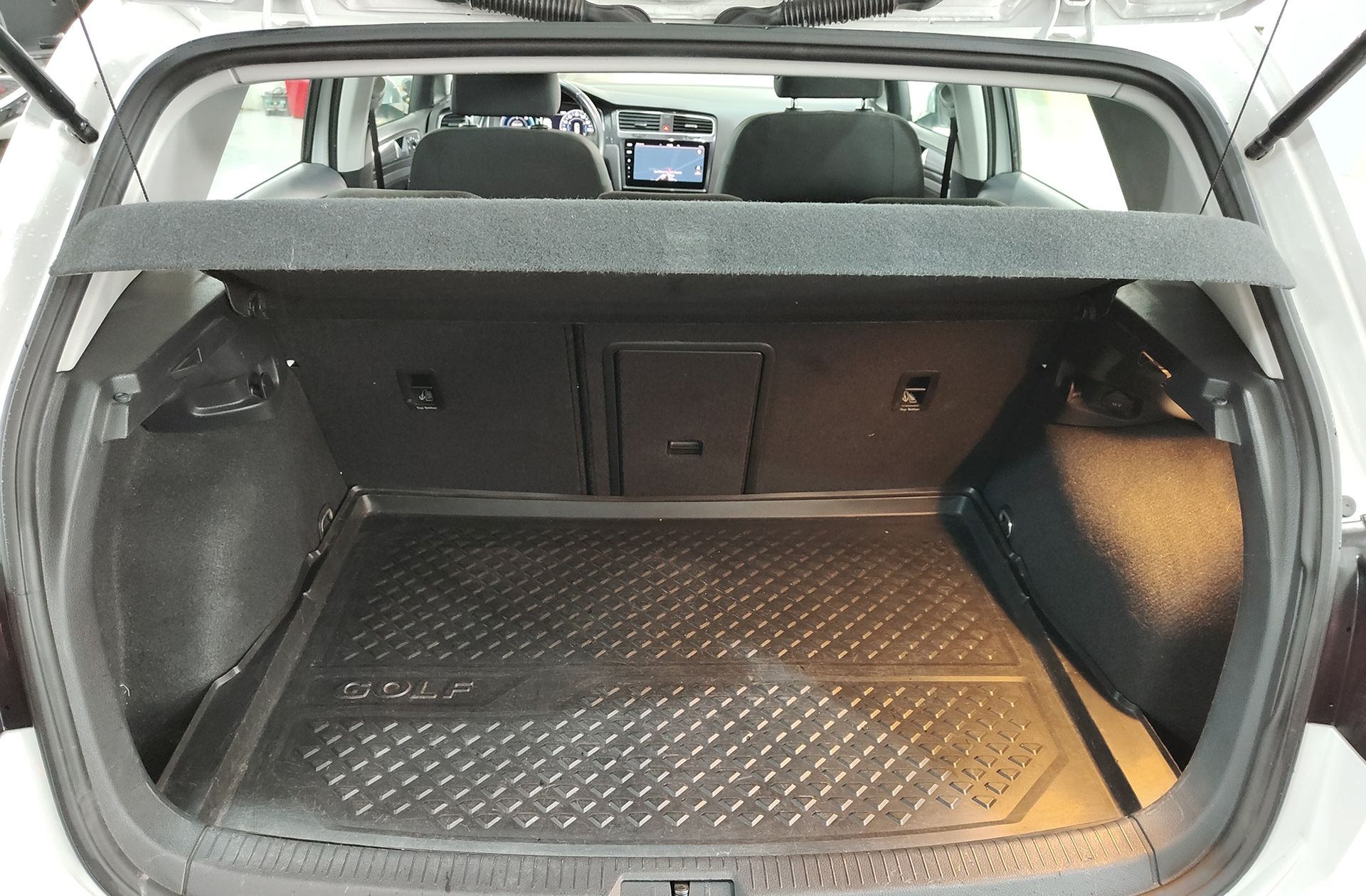 Volkswagen Golf e-Golf ePower - foto 21