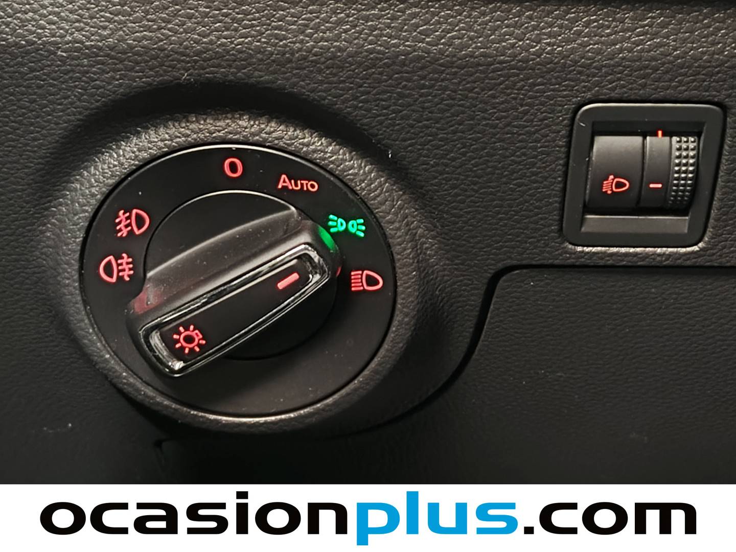 Equipamiento del Seat Ibiza Seat Ibiza 1.0 MPI Style Plus (80 CV)