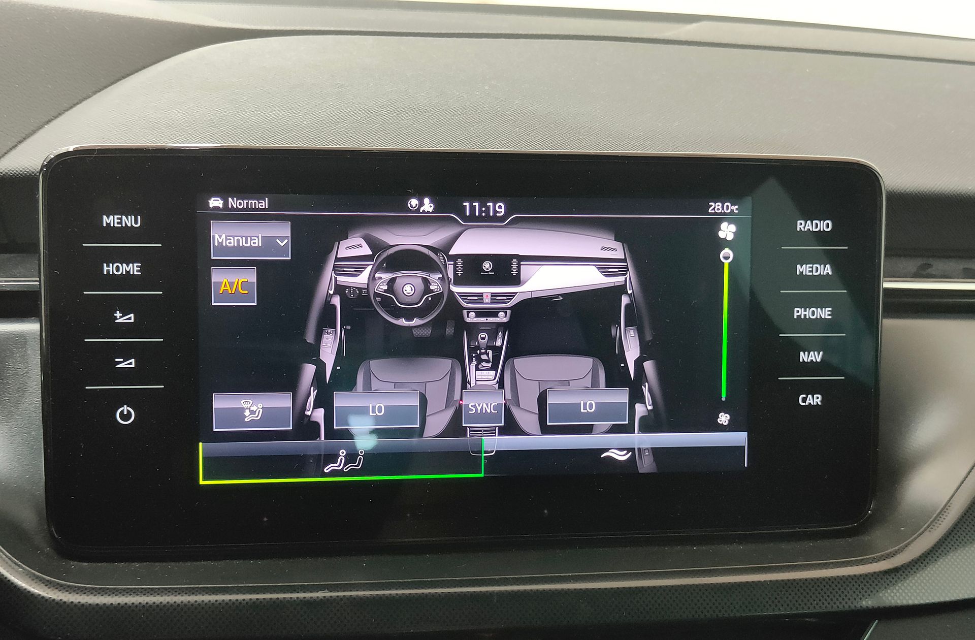 Škoda Scala 1.5 TSI Sport Plus DSG - foto 29