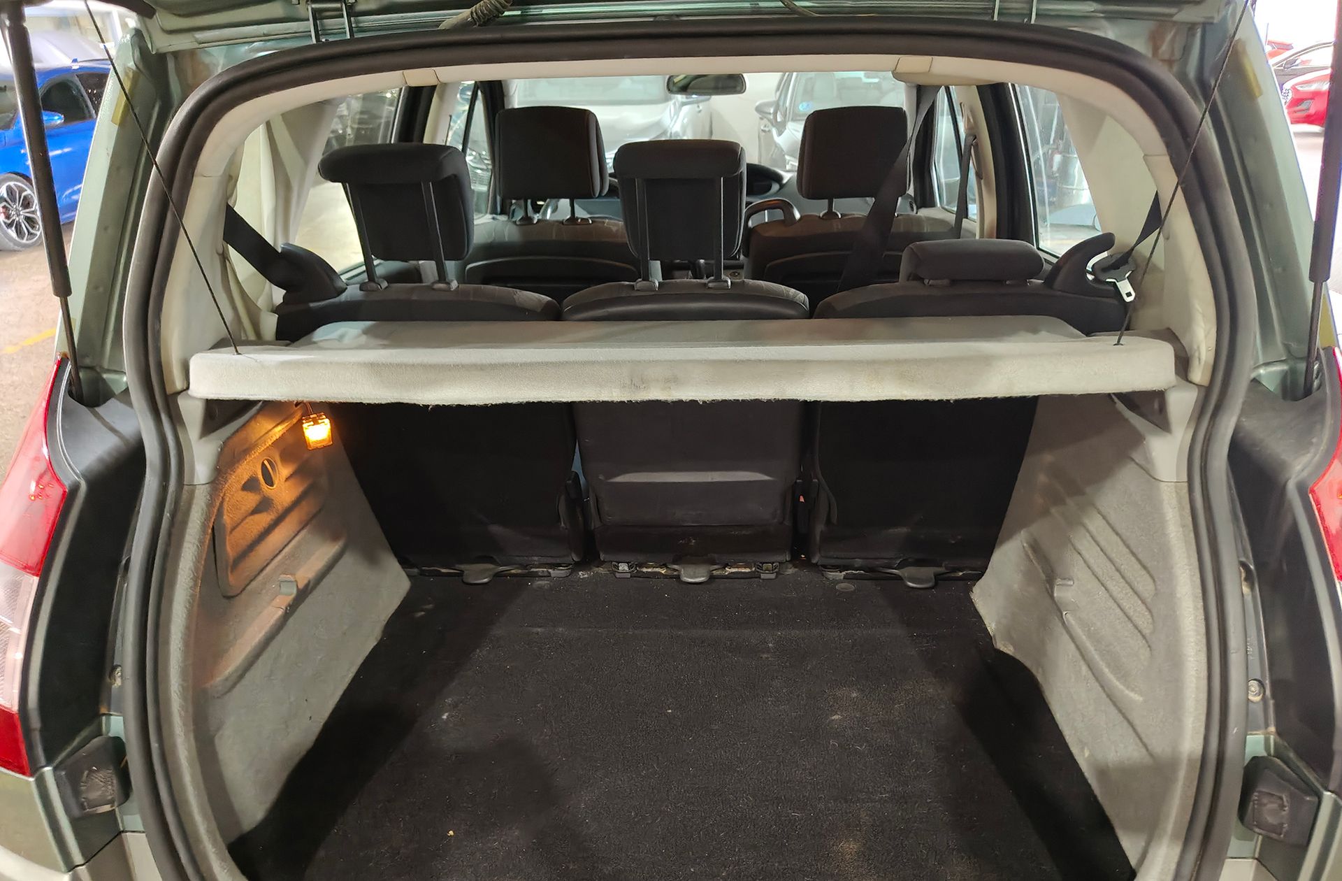 Renault Scénic 1.6 16V Confort Expression - foto 13