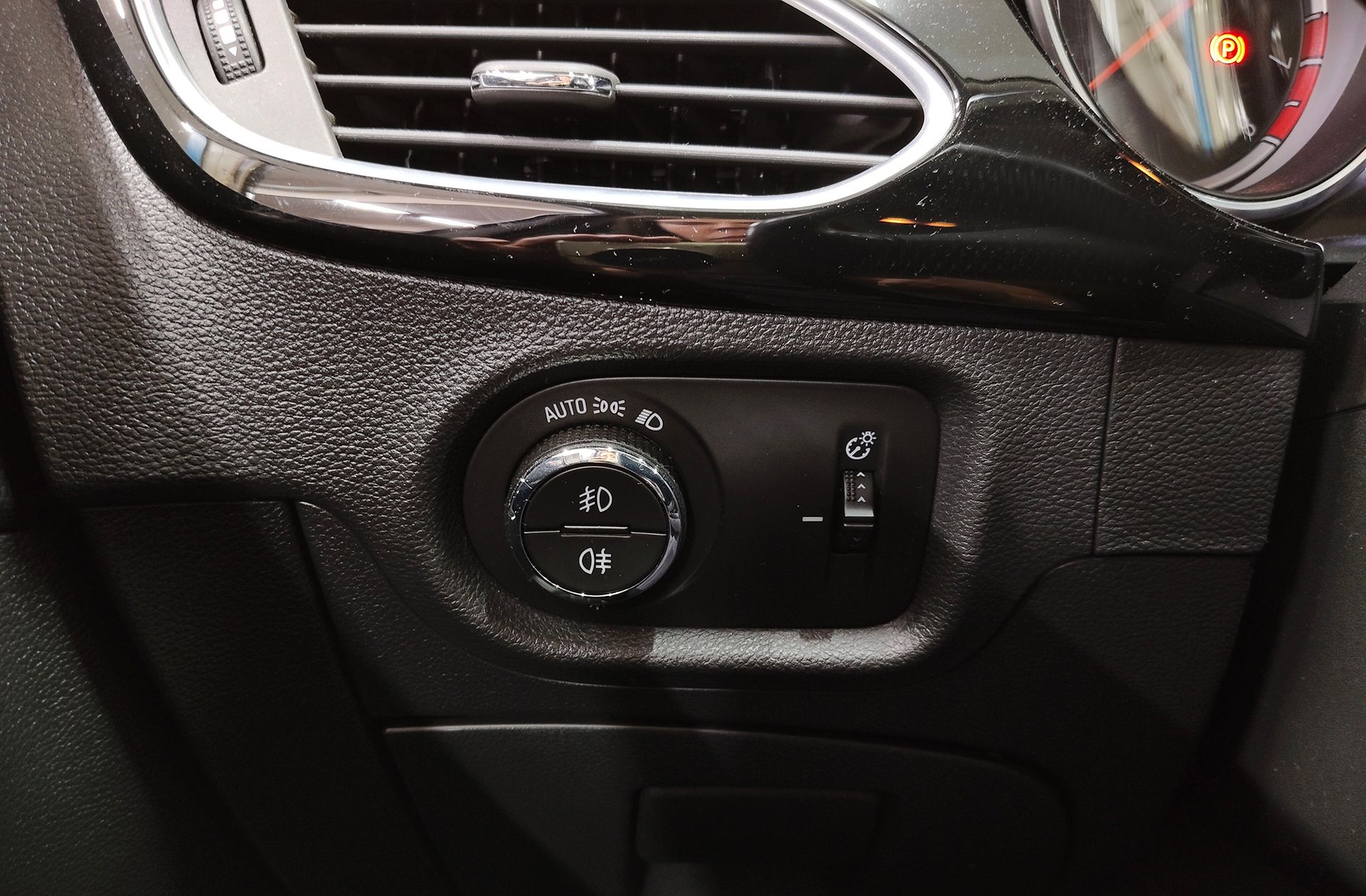 Opel Astra 1.4 Turbo Excellence - foto 21