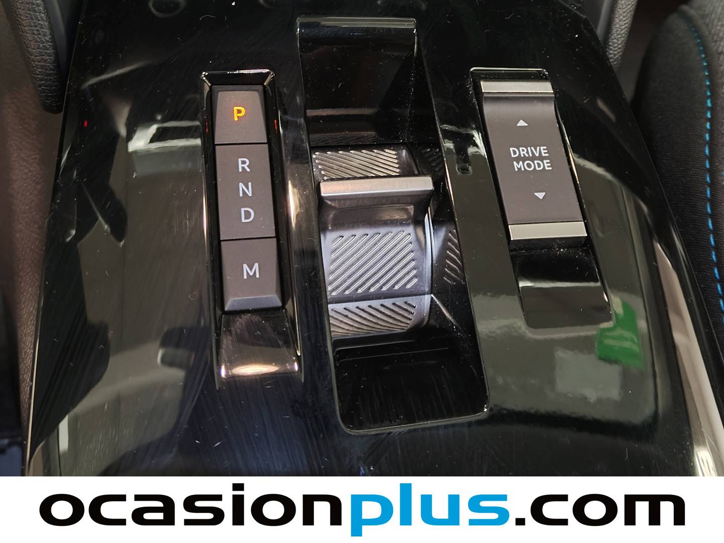 Foto Citroën C4 X Citroen C4 X 1.2 PureTech 130 S&S Shine EAT8 (131 CV)