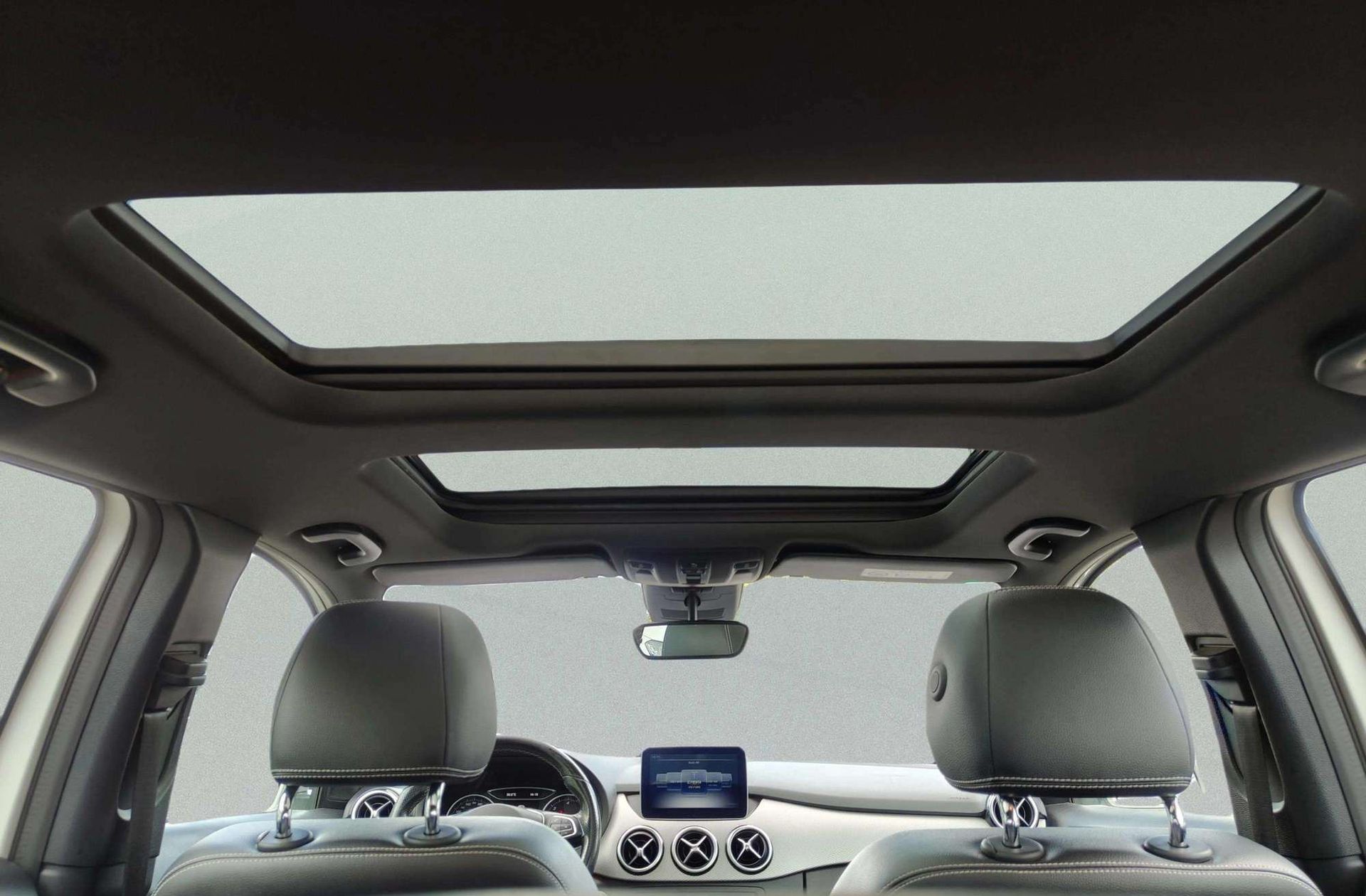Mercedes-Benz Clase B 200 d - foto 6