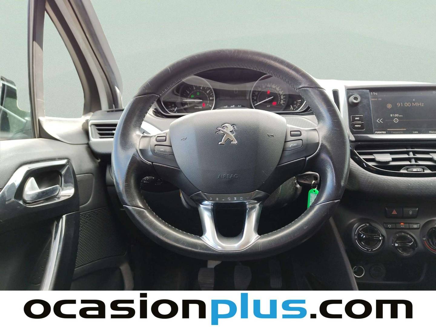 Peugeot 2008 Peugeot 2008 PureTech Signature (82 CV) de segunda mano