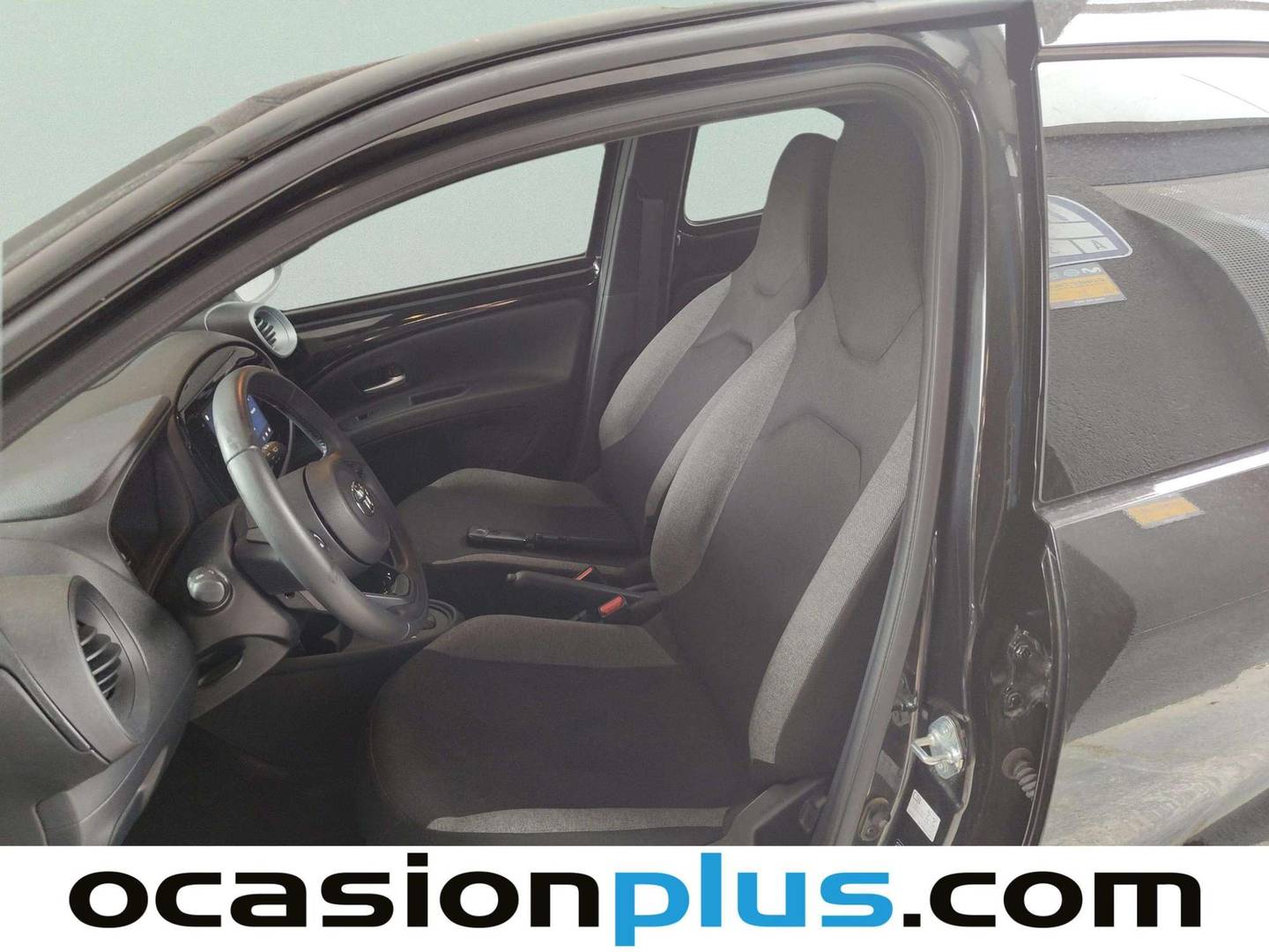 Foto asientos delanteros Toyota Aygo X Cross Toyota Aygo X Cross 1.0 VVT-I Play (72 CV)