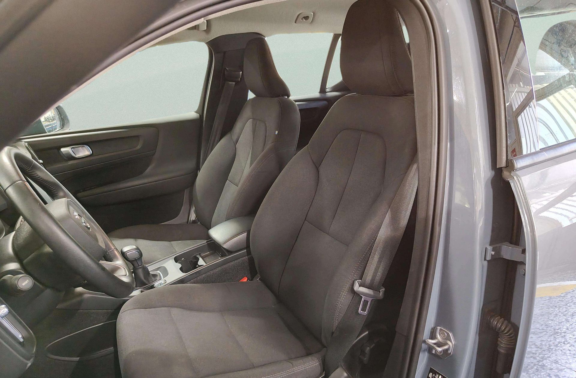 Volvo XC40 T2 Momentum Core - foto 10