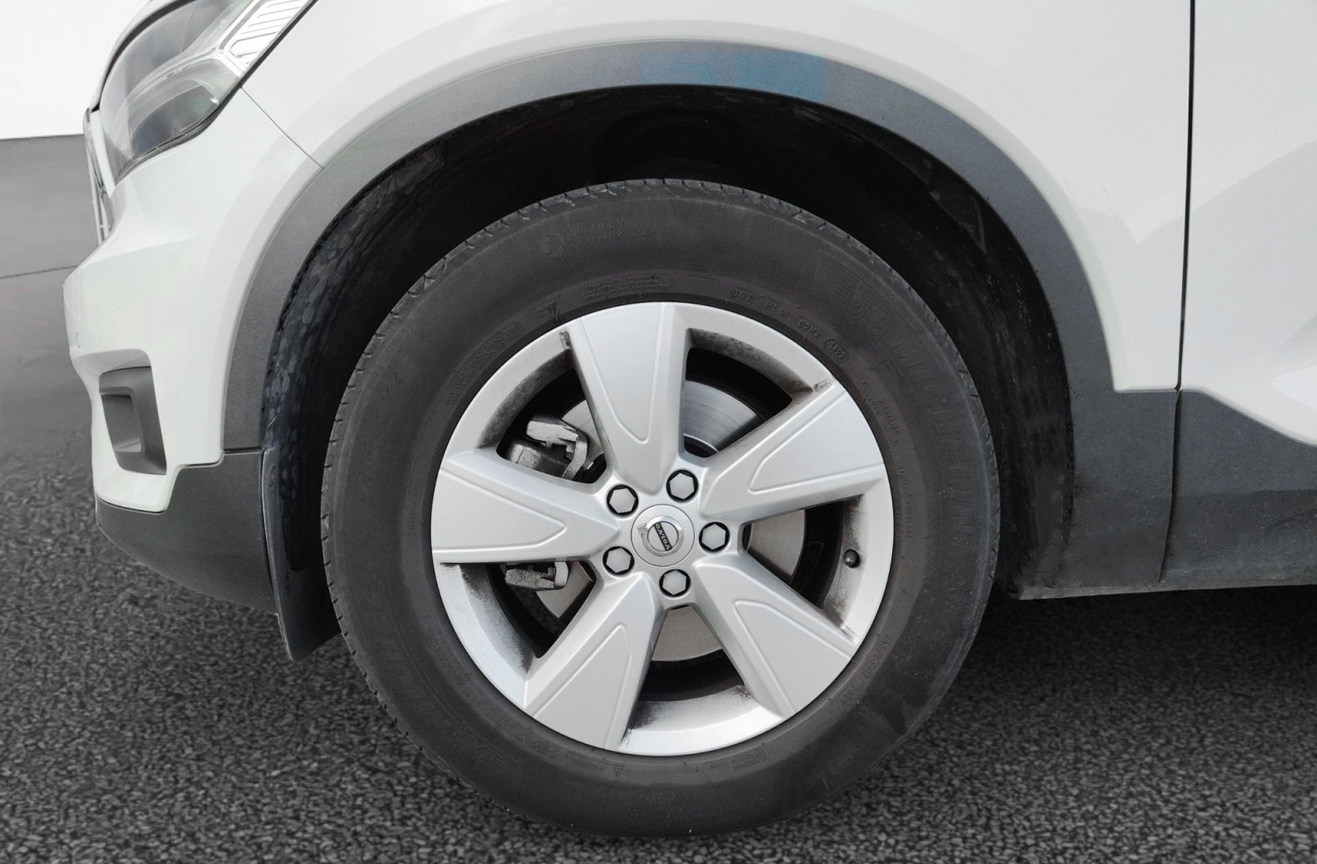 Volvo XC40 D4 AWD - foto 33