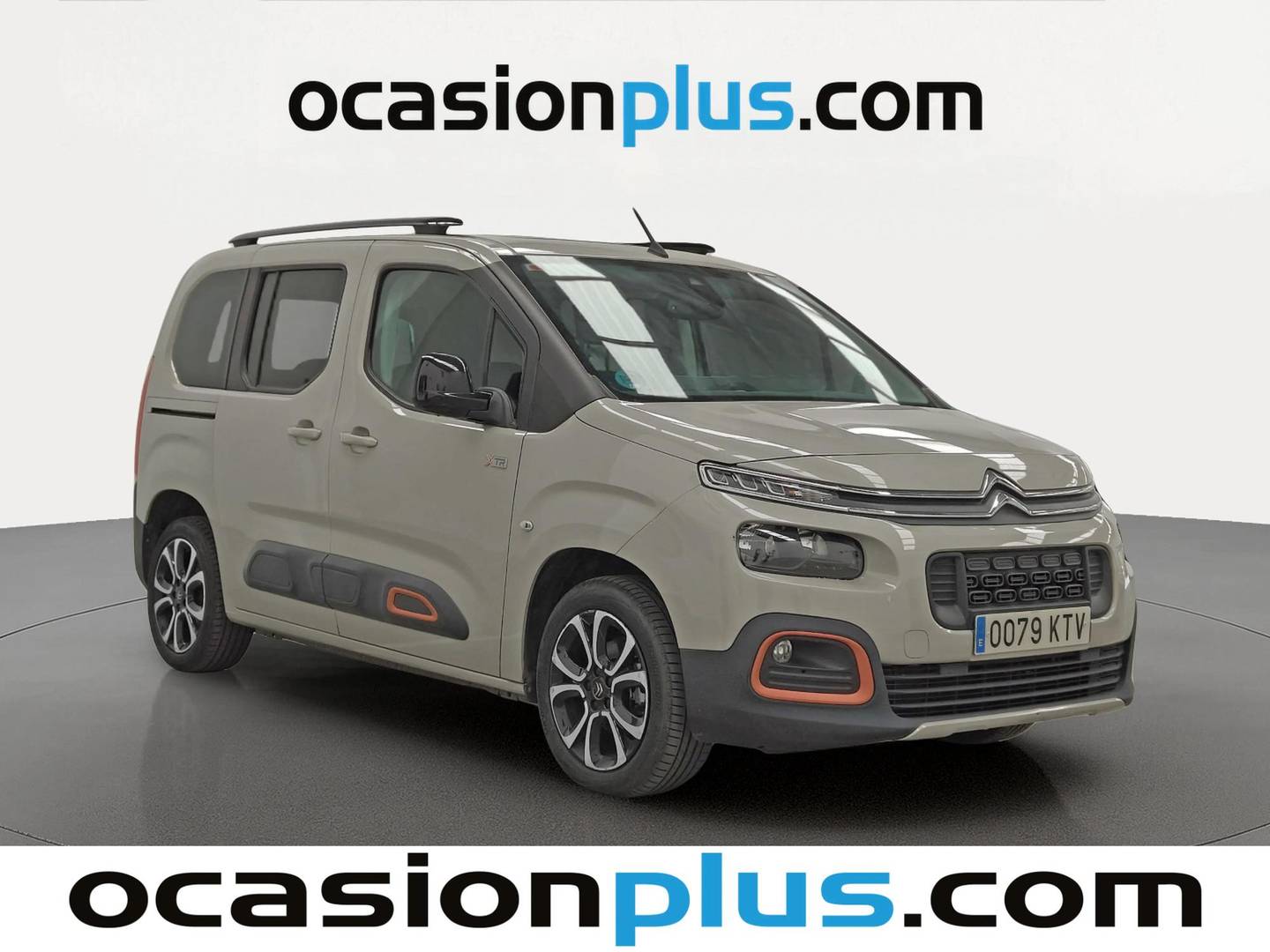 Foto delantera Citroën Berlingo Citroën Berlingo BlueHDi 100 S&S Talla M Shine (102 CV) derecha
