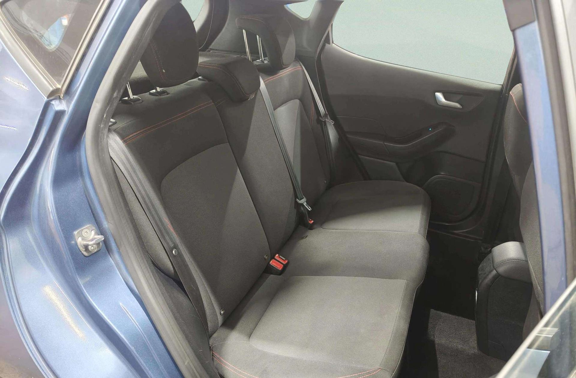 Ford Fiesta 1.0 EcoBoost MHEV ST-Line - foto 17