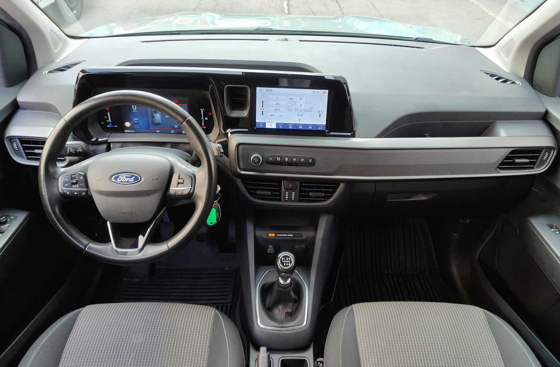 Ford Tourneo Courier 1.0 EcoBoost Trend - foto 6