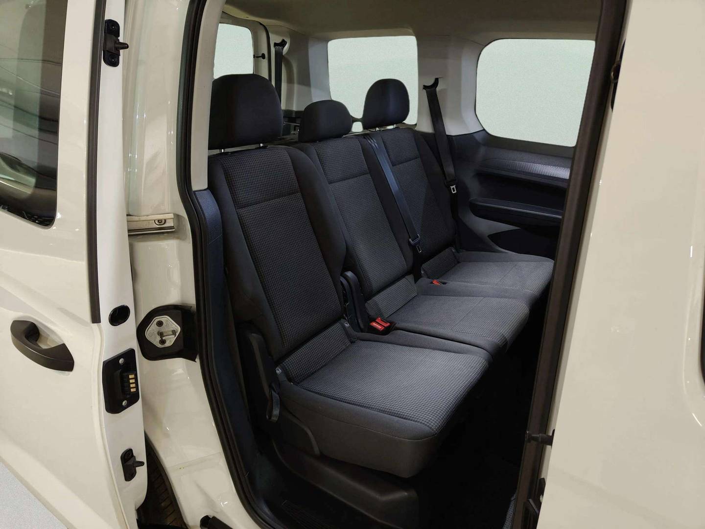 Foto Volkswagen Caddy Volkswagen Caddy Kombi Kombi 2.0 TDI (102 CV)