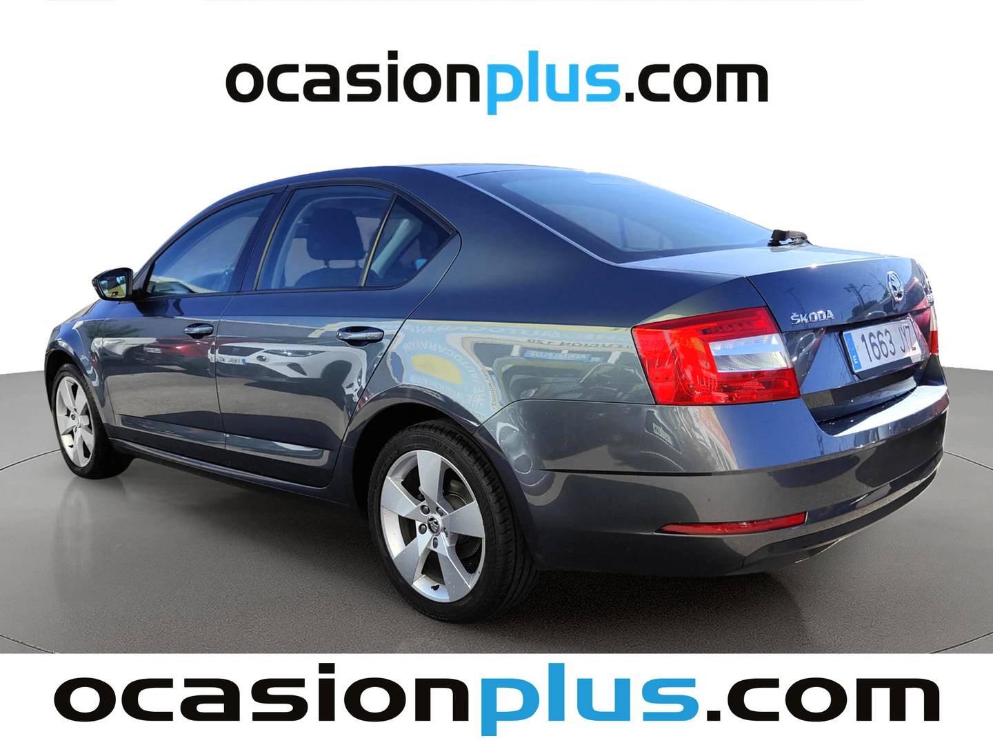 Foto trasera Skoda Octavia Skoda Octavia 1.6 TDI CR Like (115 CV) izquierda