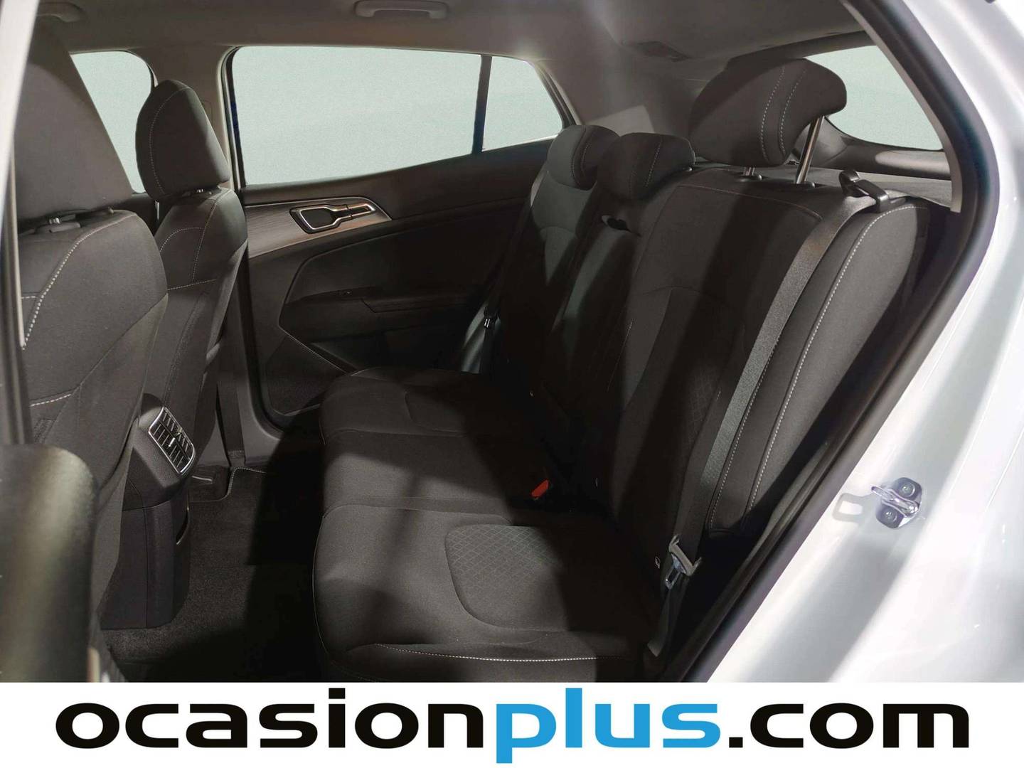 Foto asientos traseros KIA Sportage KIA Sportage 1.6 CRDi MHEV Business 4x2 DCT (136 CV)