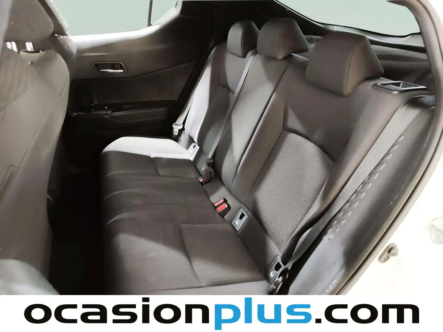 Foto Toyota C-HR Toyota C-HR 1.8 125H Advance (122 CV)