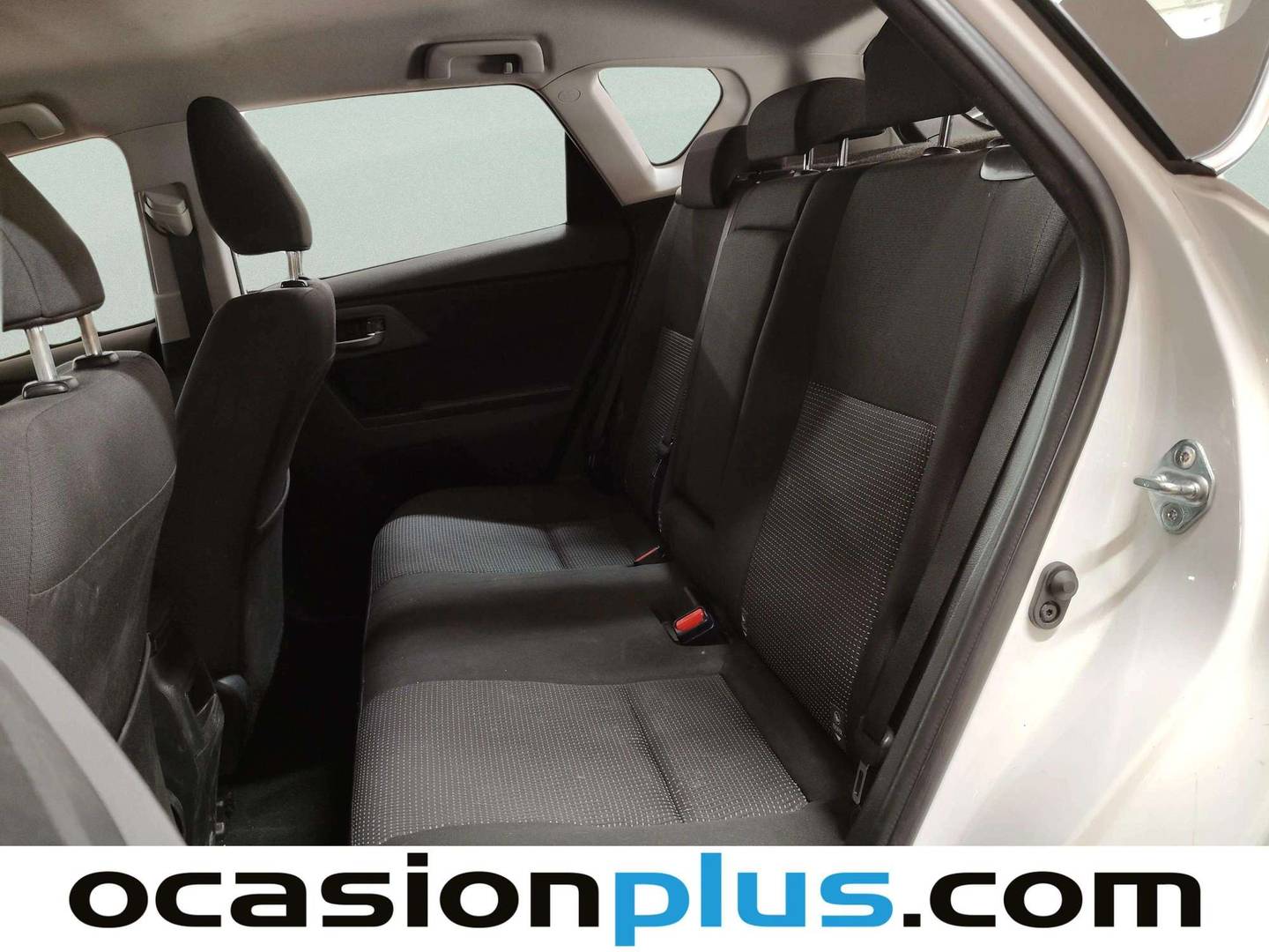 Foto asientos traseros Toyota Auris Toyota Auris Hybrid Active (136 CV)