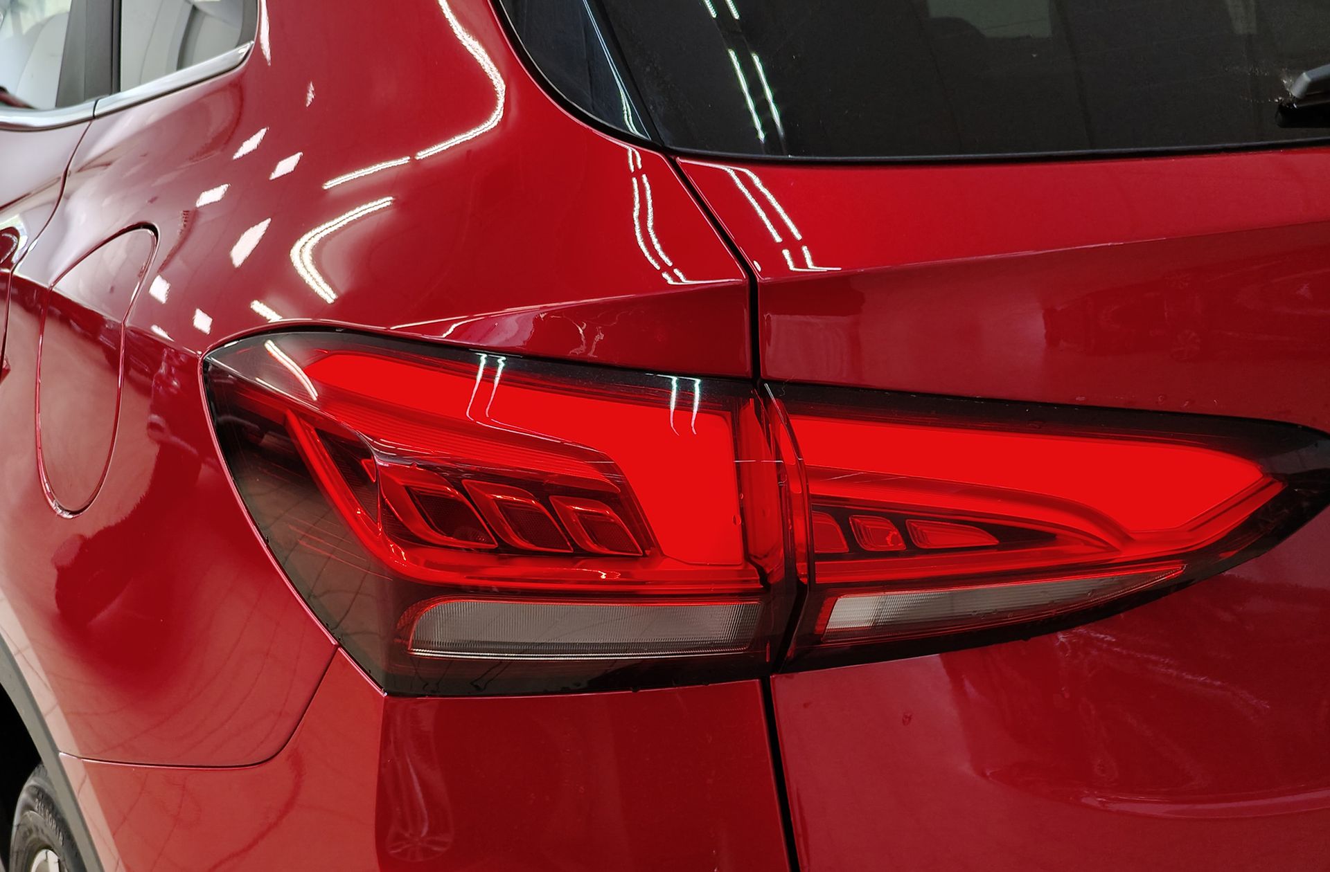 MG ZS 1.5 Hybrid+ Luxury - foto 18