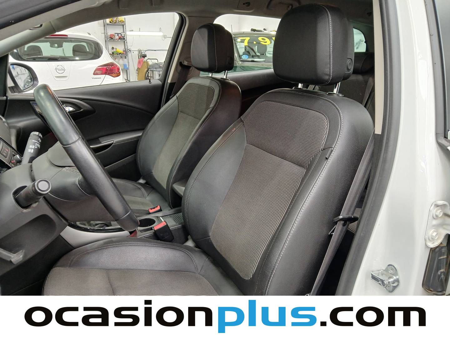 Foto asientos delanteros Opel Astra Opel Astra Sports Tourer 1.6 CDTI S&S Excellence (136 CV)