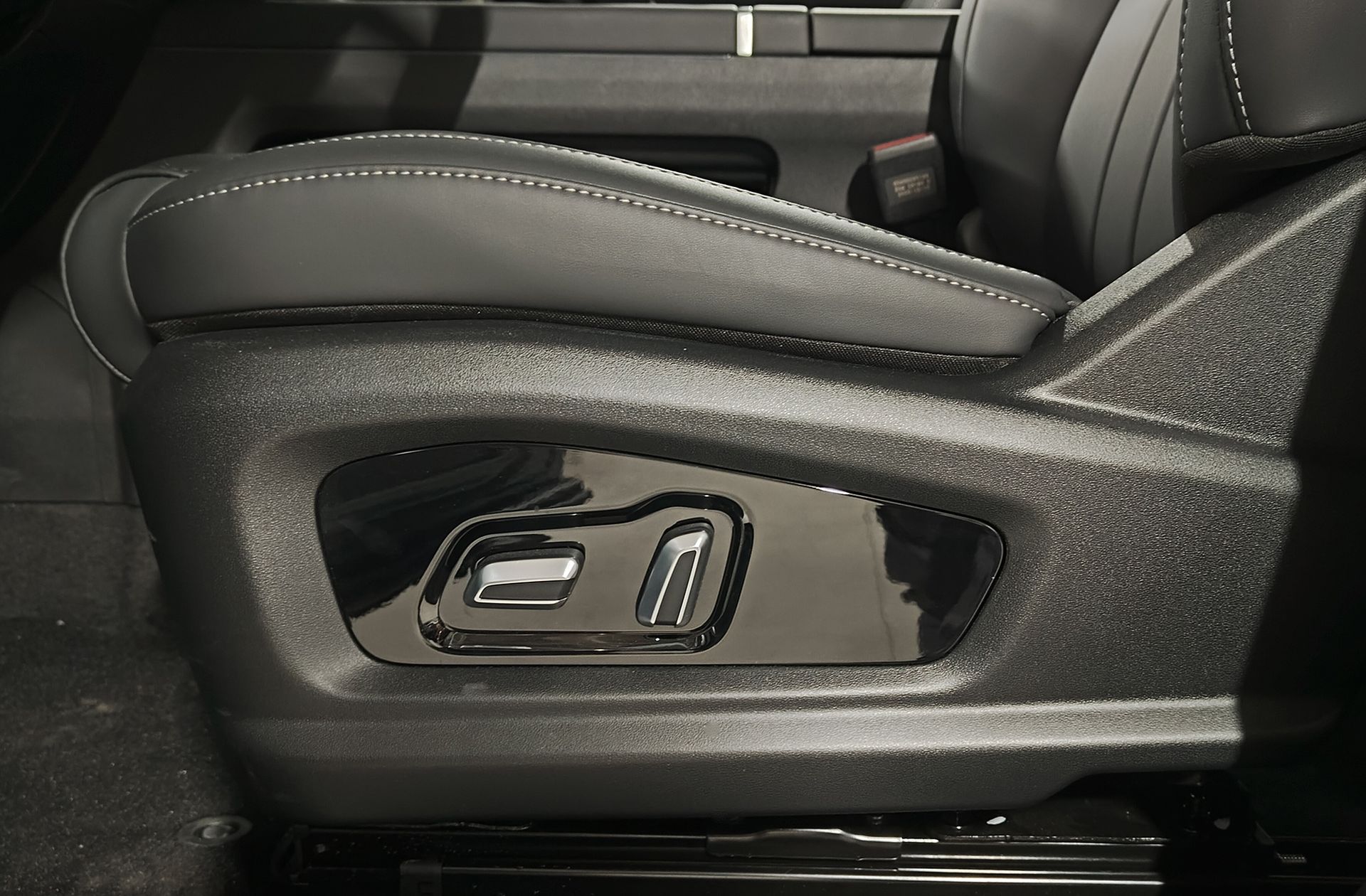 Jaecoo 7 1.5 T-GDi PHEV +1DHT Select FWD - foto 19