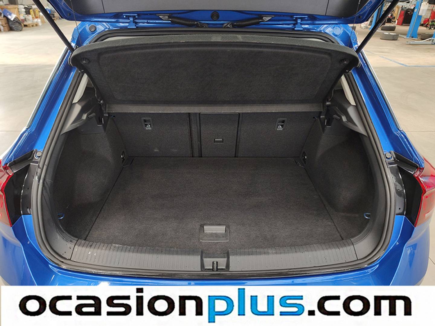 Foto Volkswagen T-Roc Volkswagen T-Roc Advance R-Line 1.0 TSI (110 CV)