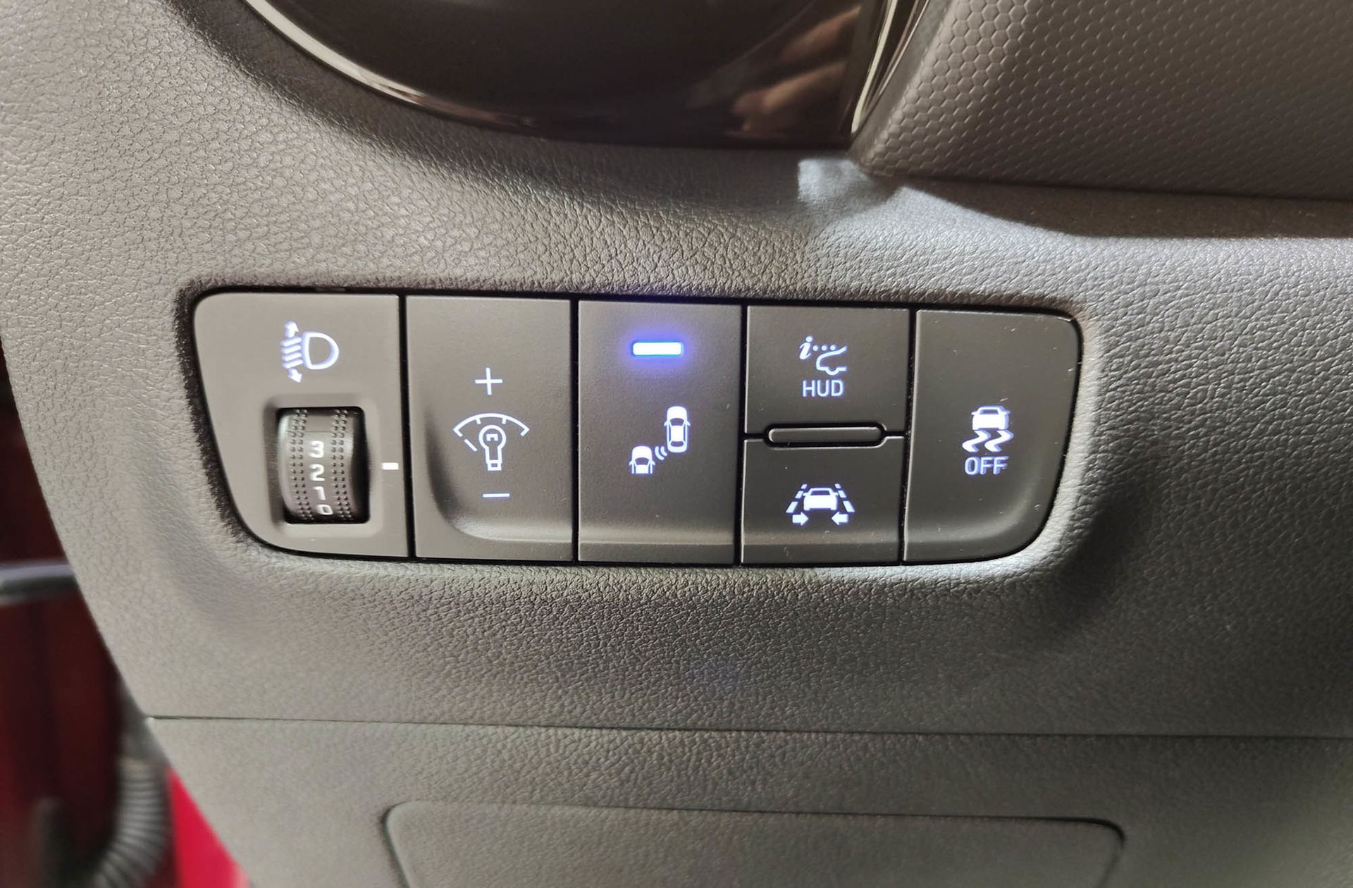 Hyundai Kona 1.0 T-GDi Tecno 4x2 AEB - foto 26