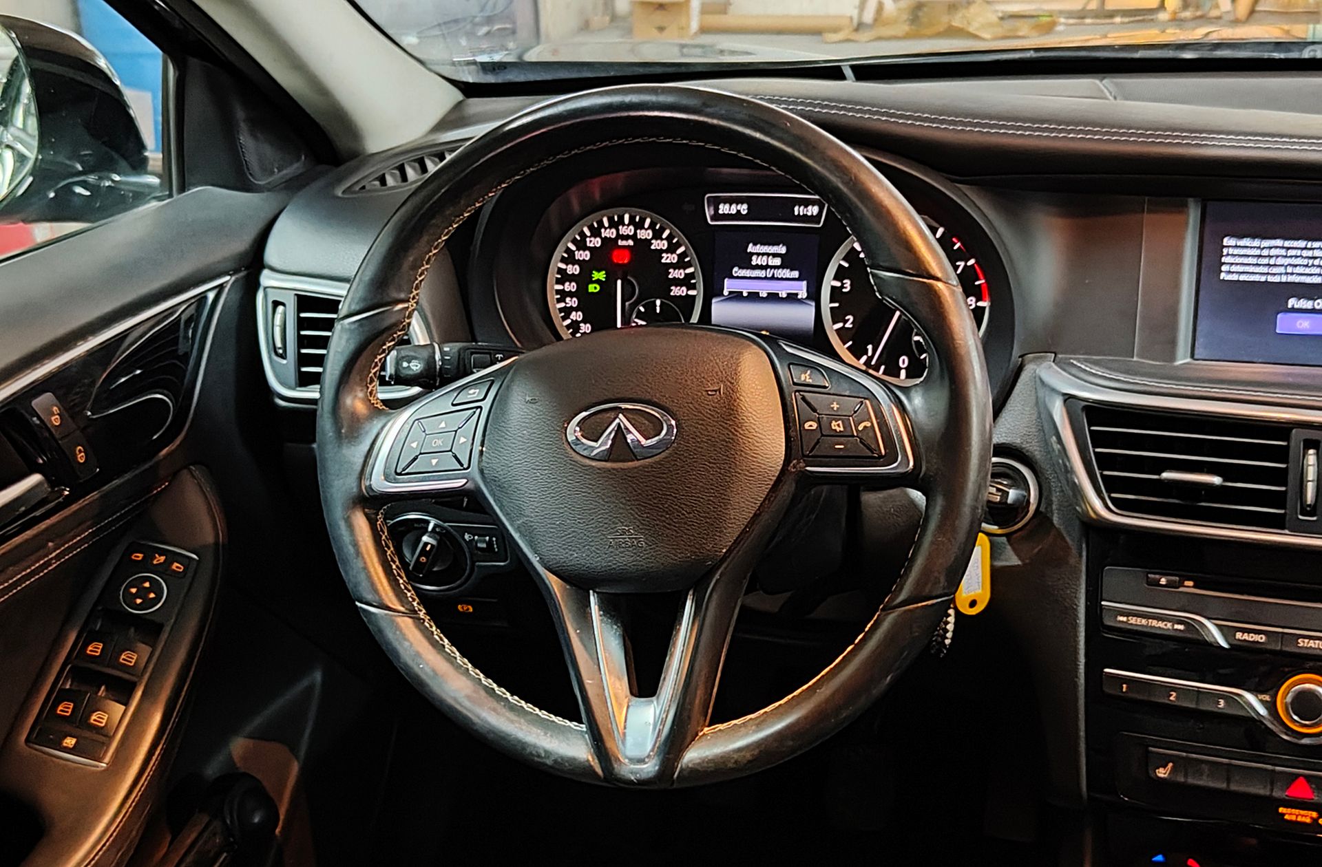 Infiniti Q30 1.6T Premium - foto 20