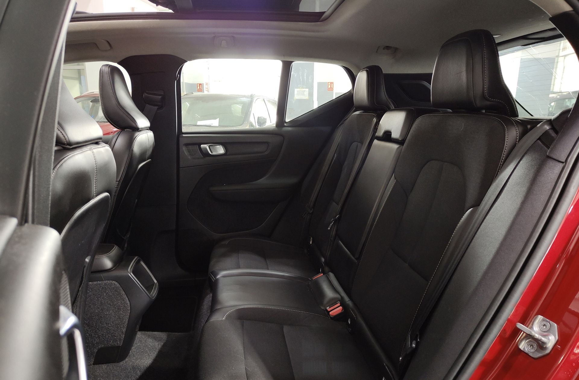 Volvo XC40 D3 Business Plus AWD - foto 12