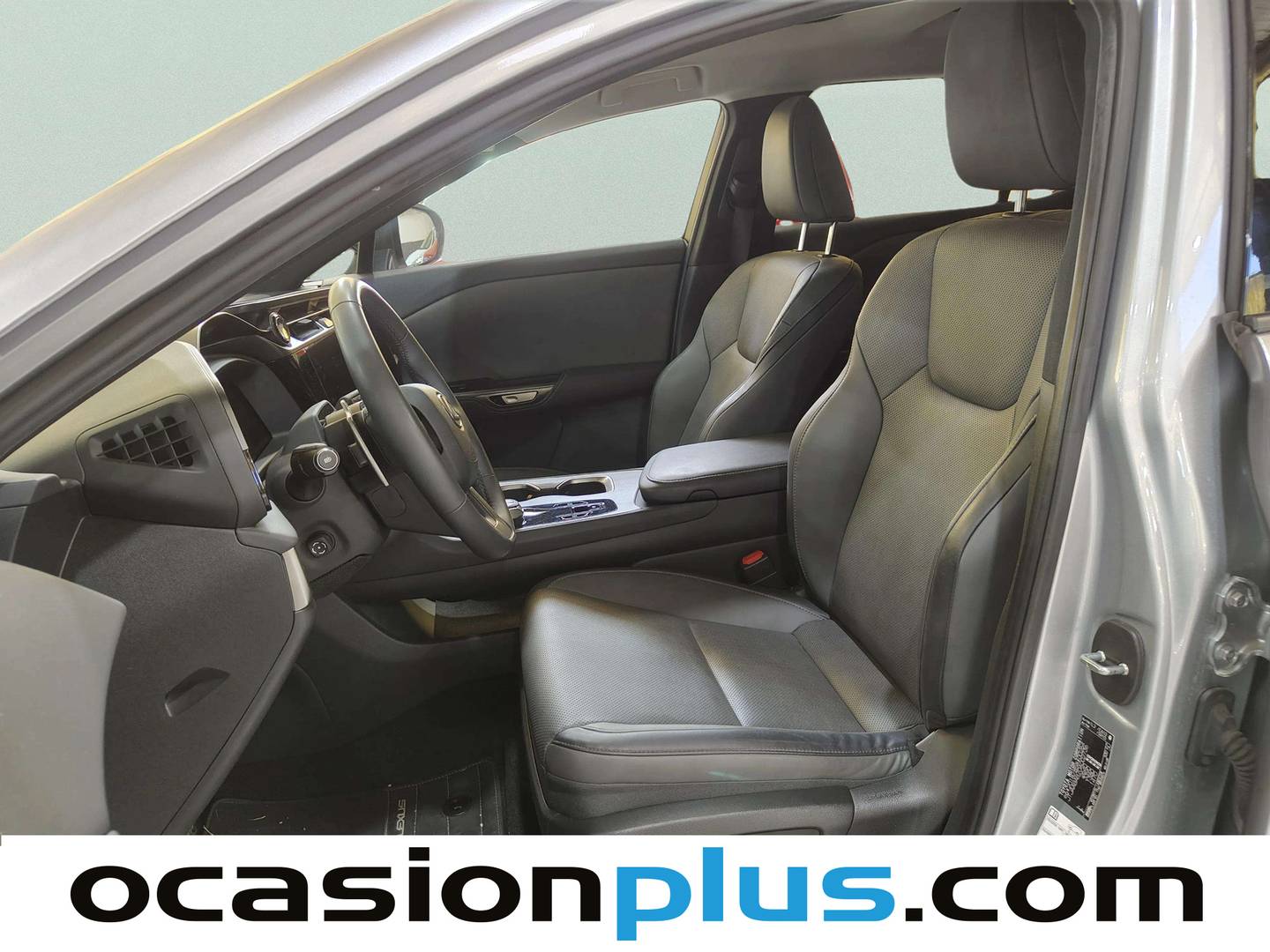 Foto asientos delanteros Lexus RZ Lexus RZ 450e Executive (313 CV)