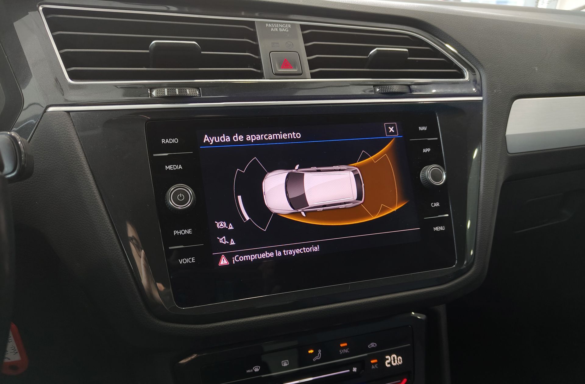 Volkswagen Tiguan 2.0 TDI - foto 8