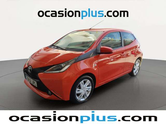 Toyota Aygo 1.0 70 x-play (69 CV) de segunda mano