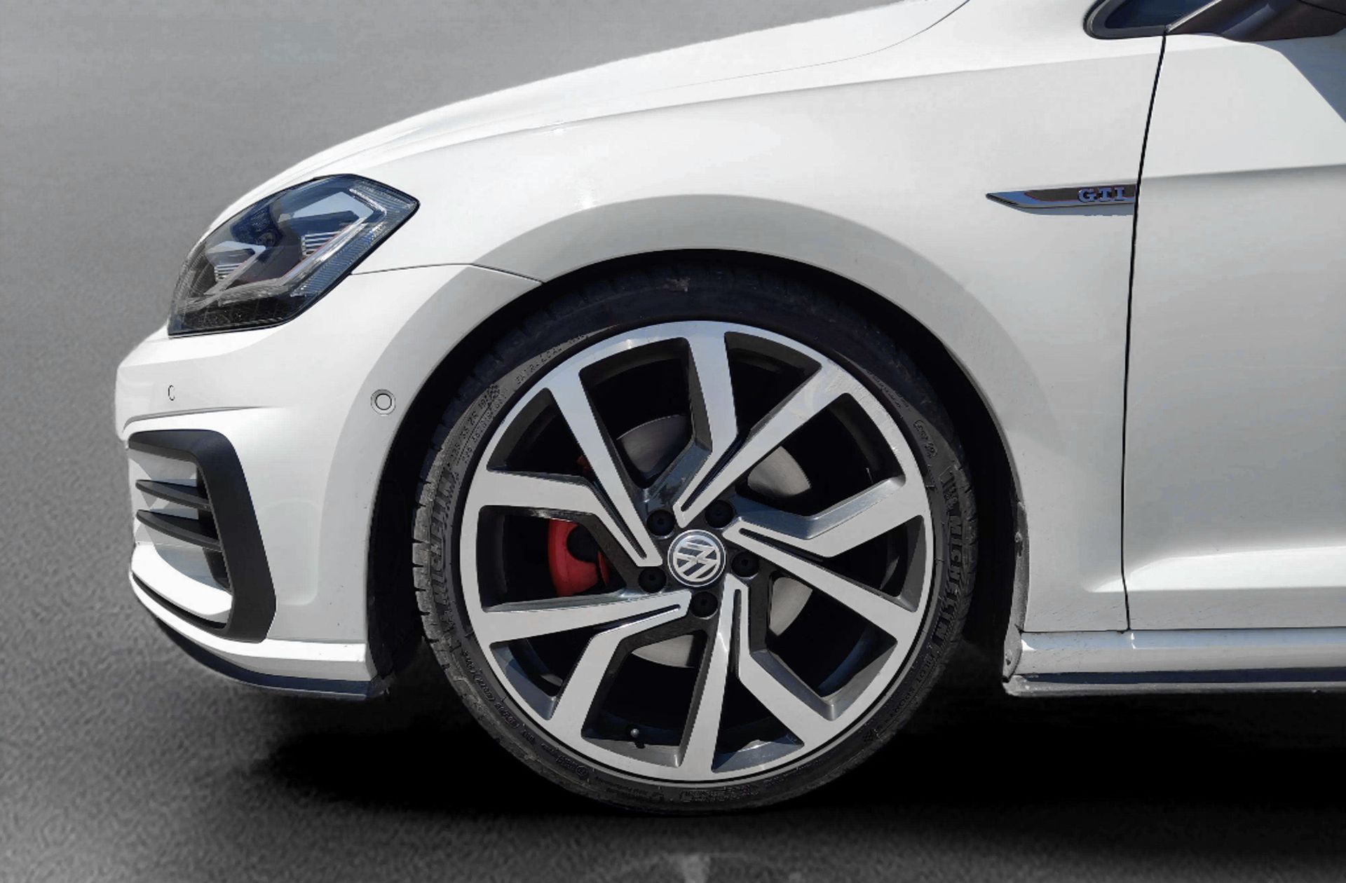 Volkswagen Golf GTI 2.0 TSI DSG - foto 31