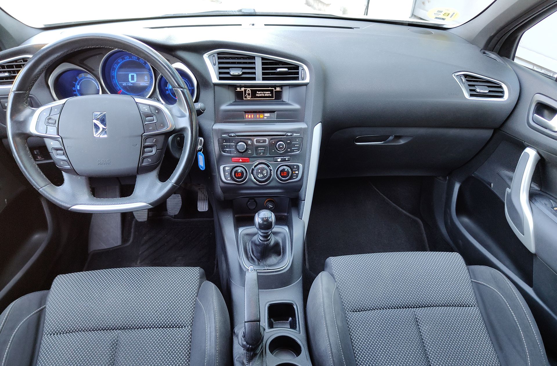 Citroën DS4 1.6 e-HDi STT Design - foto 6