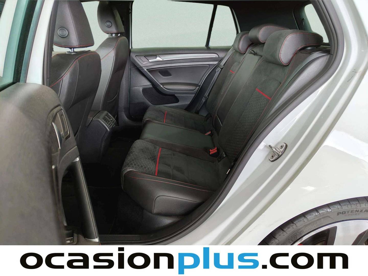 Foto asientos traseros Volkswagen Golf Volkswagen Golf GTI 2.0 TSI (230 CV)