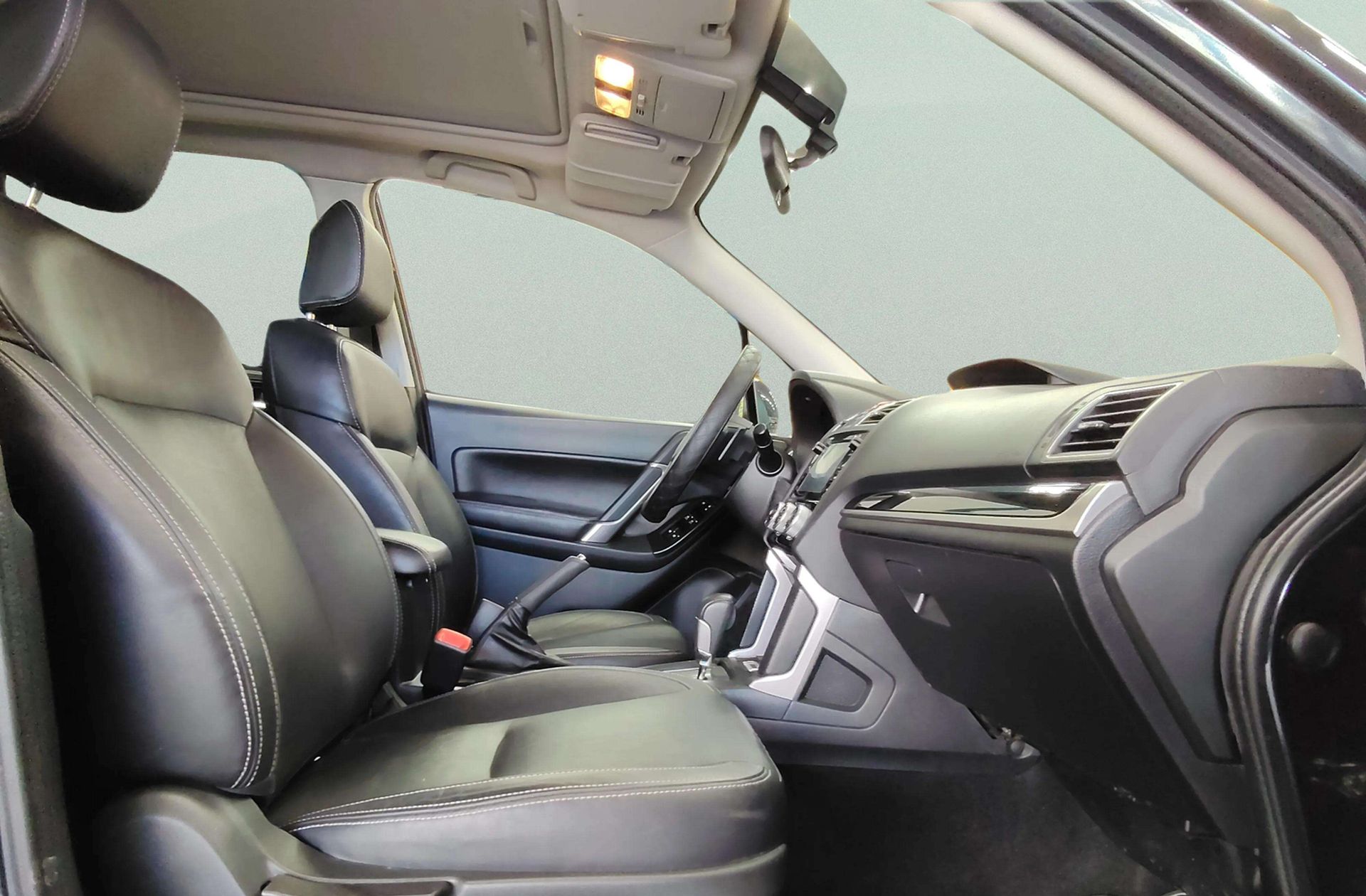 Subaru Forester 2.0 Executive Lineartronic - foto 17