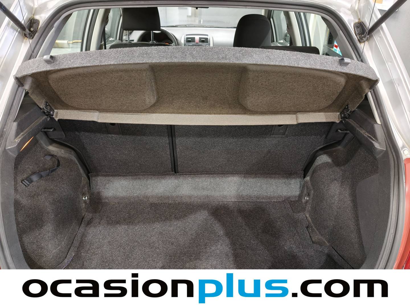 Fotos maletero Toyota Auris Toyota Auris 1.4 D-4D Live DPF (90 CV)