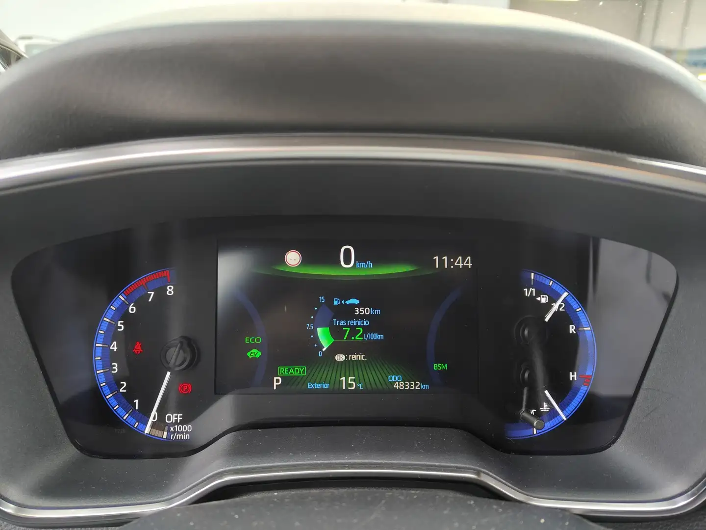 Foto Toyota Corolla Toyota Corolla 180H Advance E-CVT (180 CV)