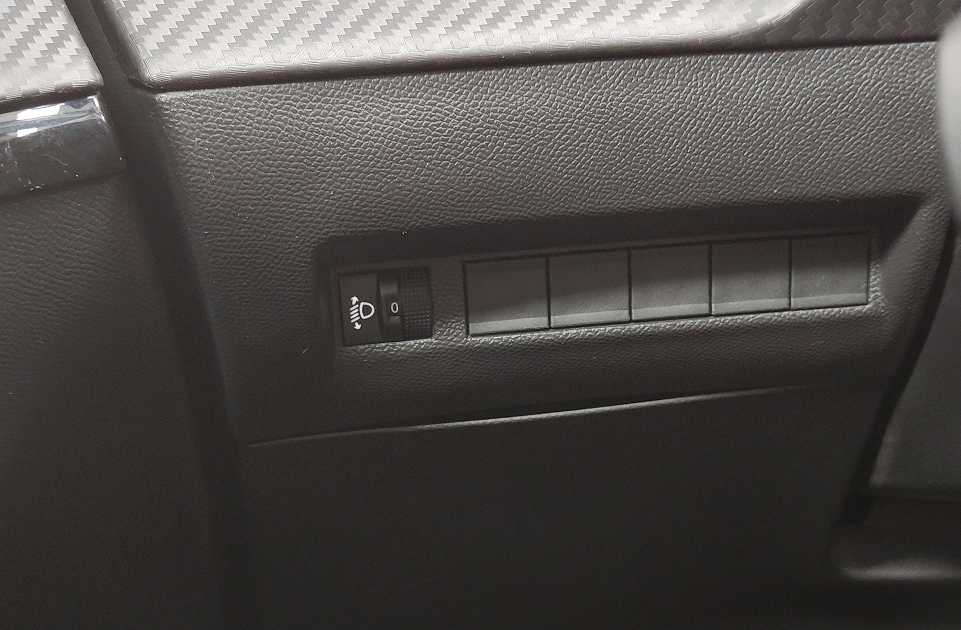 Peugeot 208 Style Hybrid 110 eDCS6 - foto 24