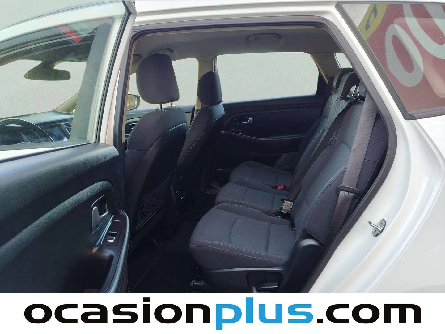 Foto asientos traseros KIA Carens Kia Carens 1.6 GDi Concept (135 CV)