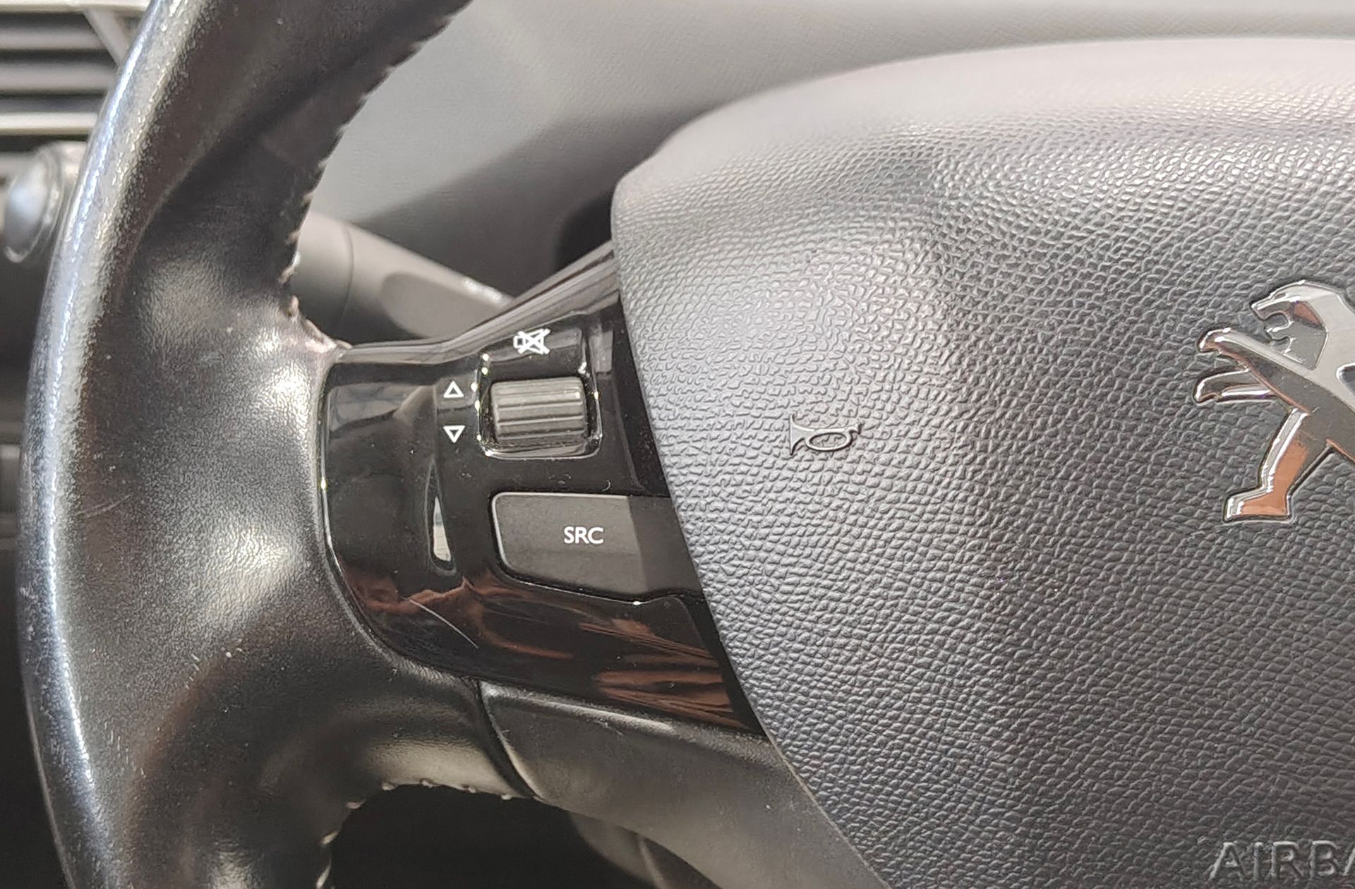 Peugeot 308 BlueHDi 100 Style - foto 23