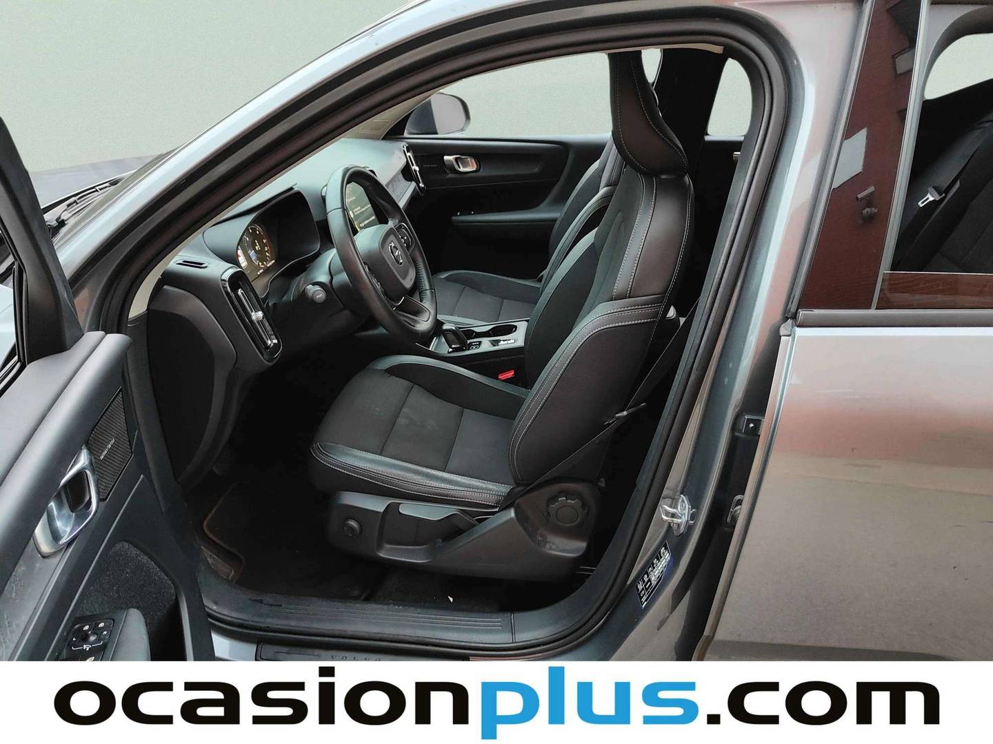 Foto Volvo XC40 Volvo XC40 D3 Momentum Auto (150 CV)