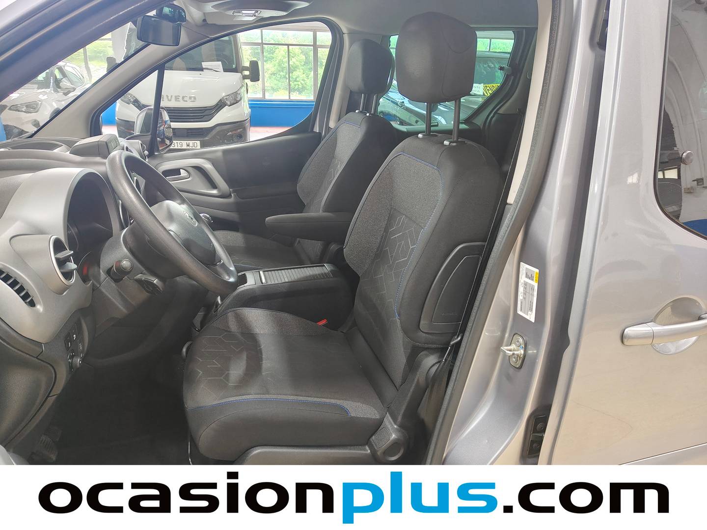Foto asientos delanteros Peugeot Partner Peugeot Partner Tepee Tepee Combi BlueHDI 100 Style (100 CV)
