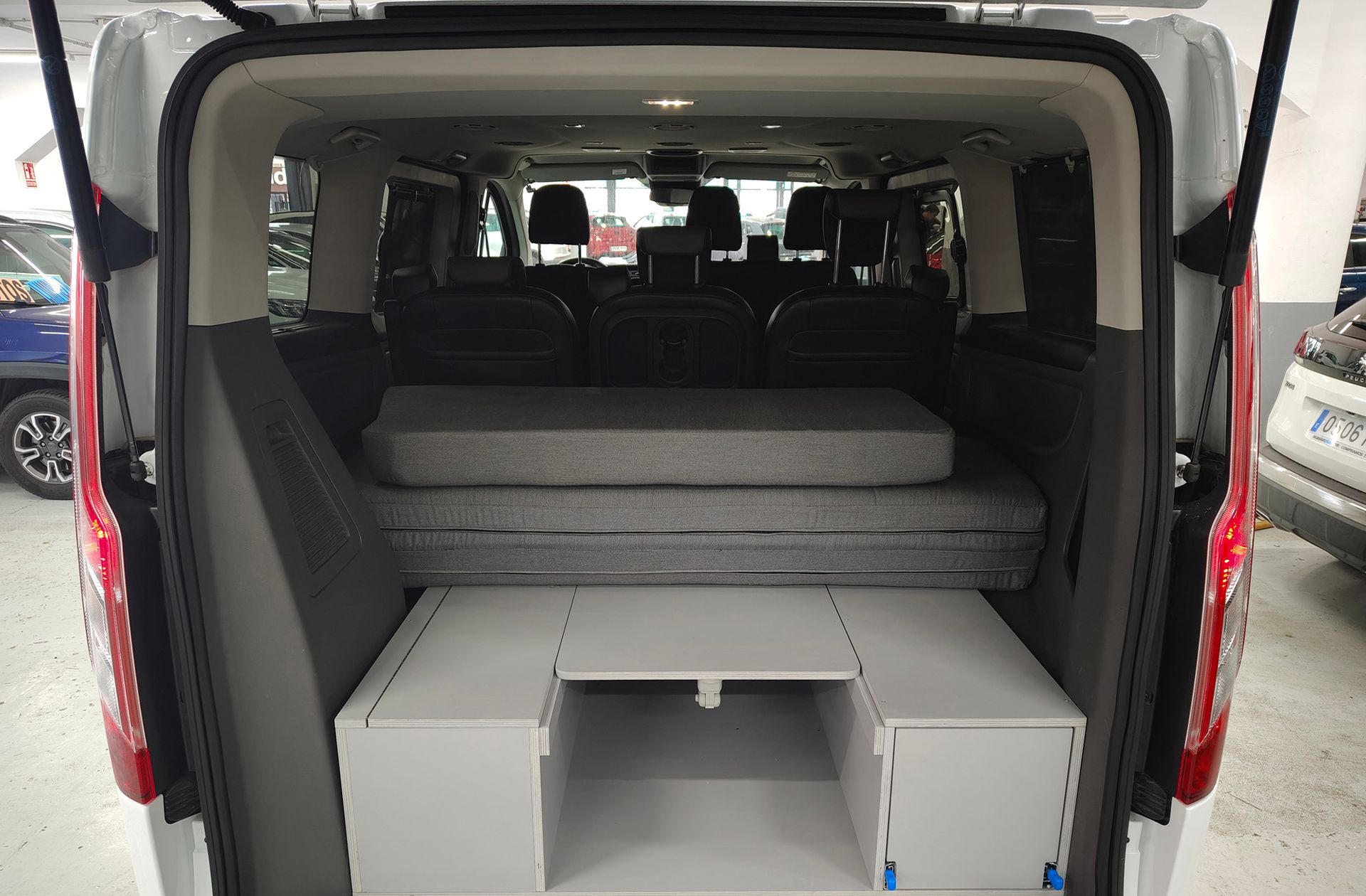 Ford Tourneo Custom 2.0 EcoBlue L1 Sport Semi Camperizada 9 plazas - foto 16