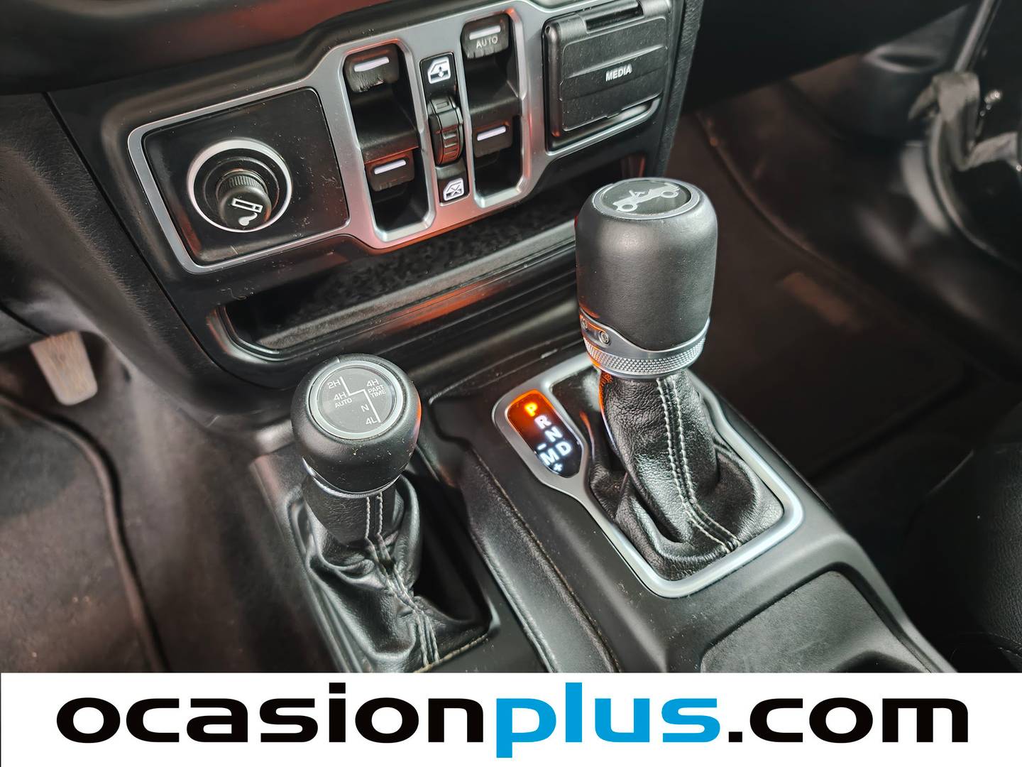 Extras y acabados del Jeep Wrangler Unlimited Jeep Wrangler Unlimited 2.2 CRD Sahara 8ATX (200 CV)